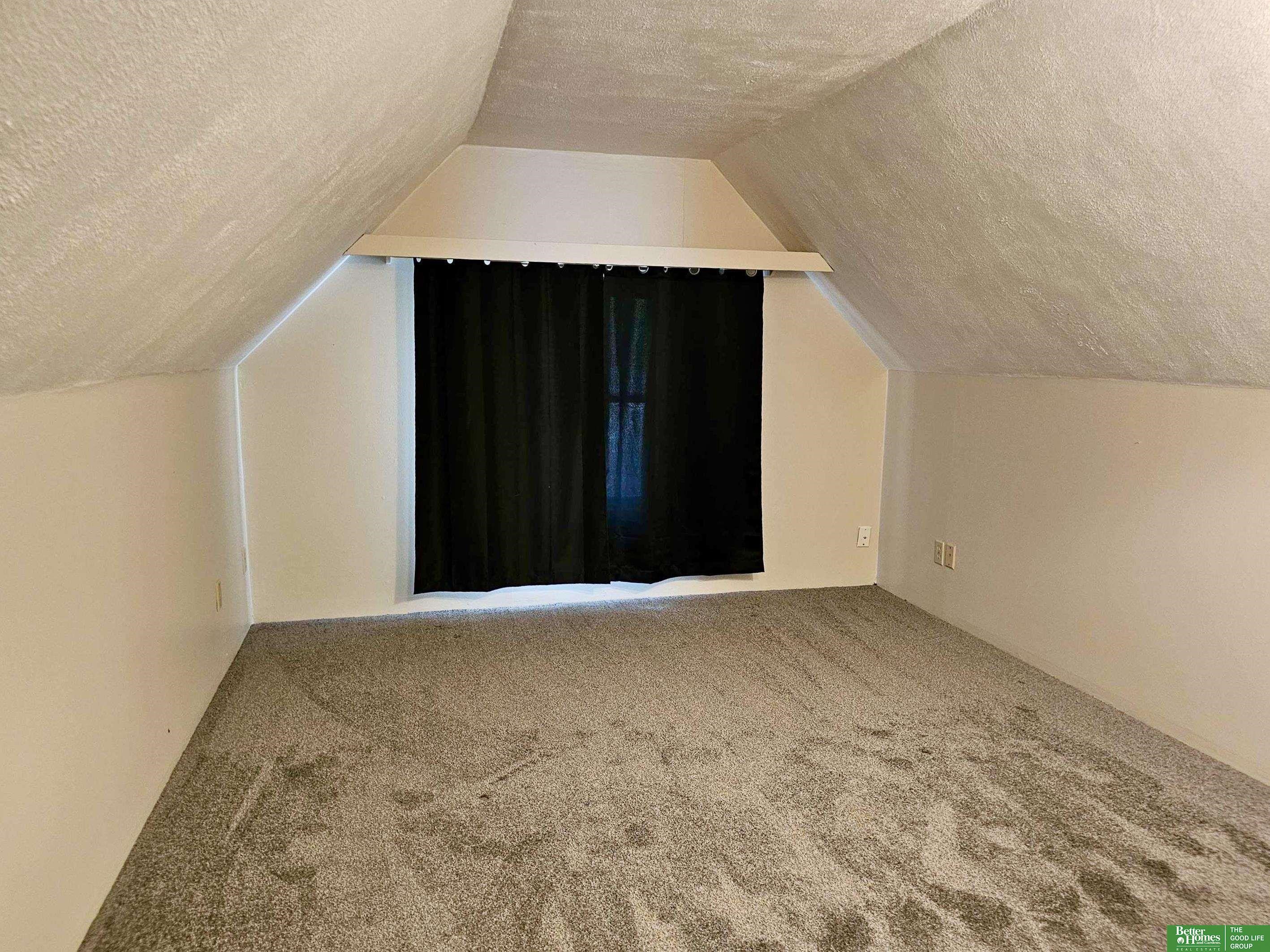 557 W 7th Street