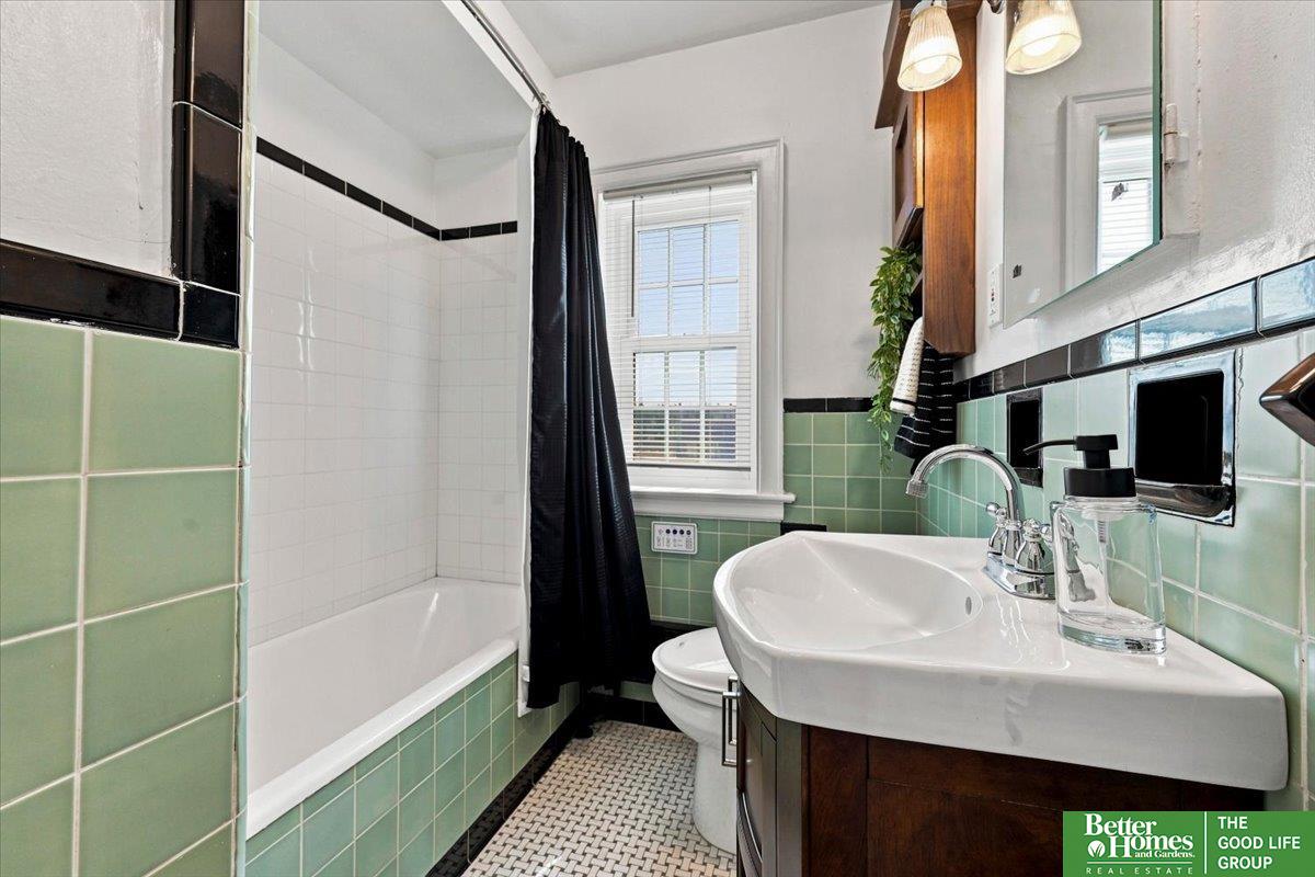 131 S 39 Street # 17