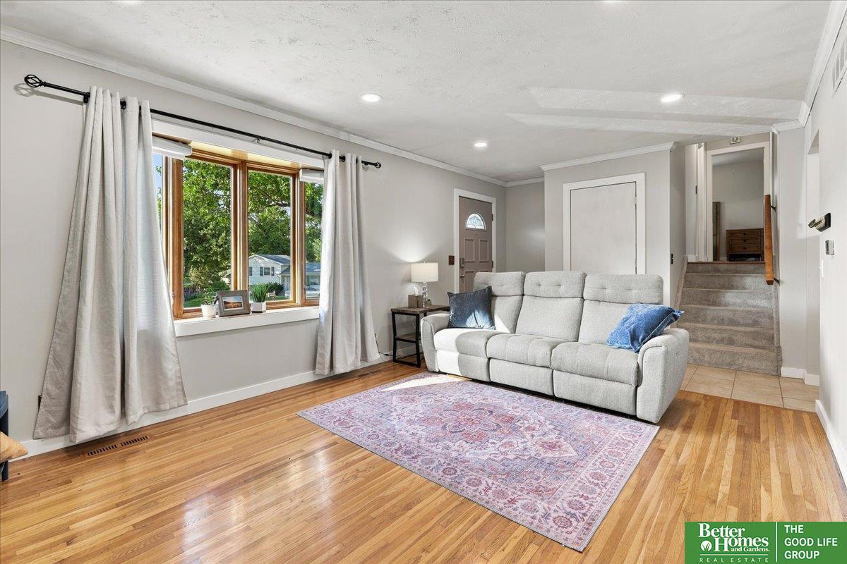 11505 Oak Circle