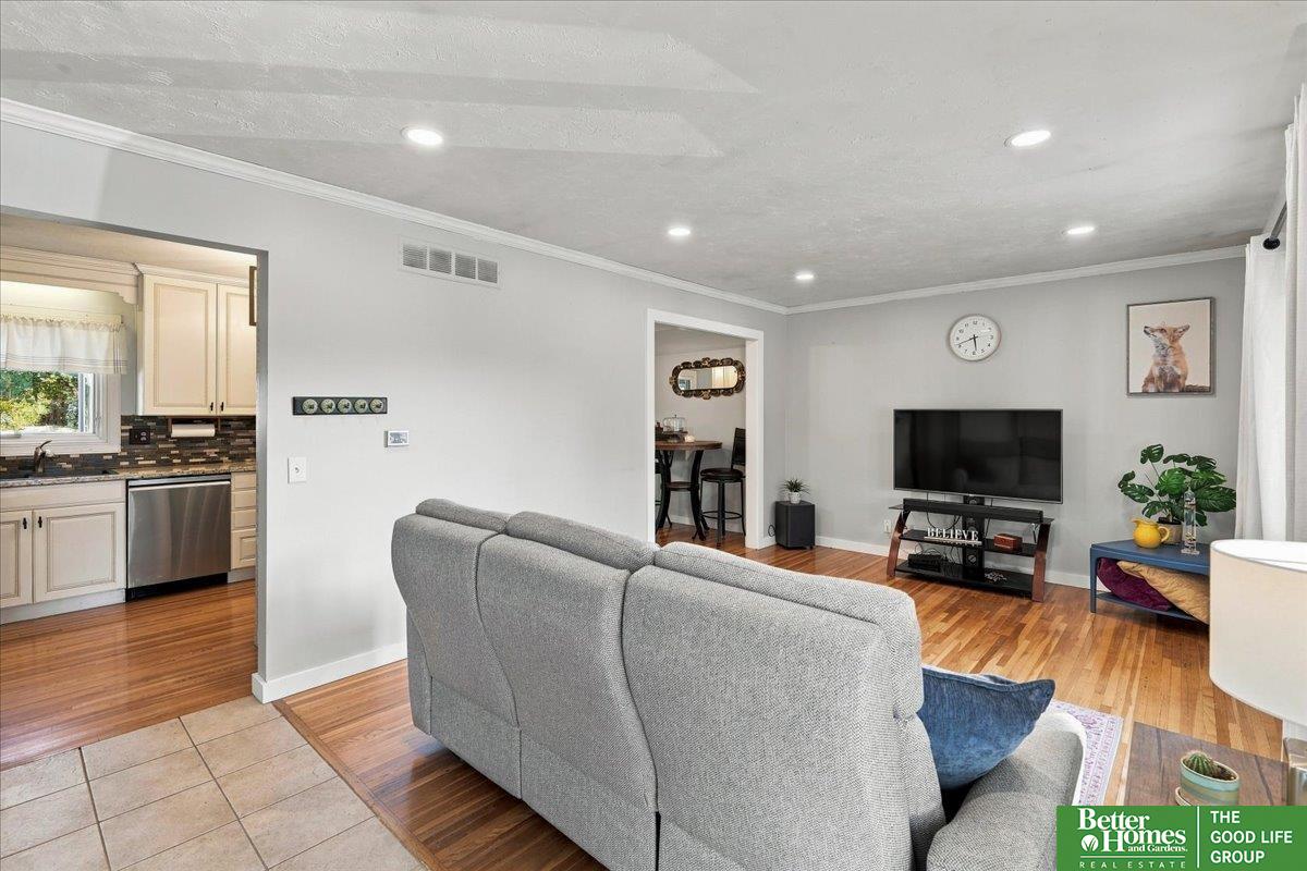 11505 Oak Circle