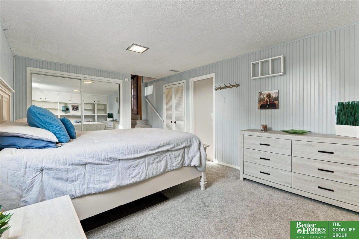 11505 Oak Circle