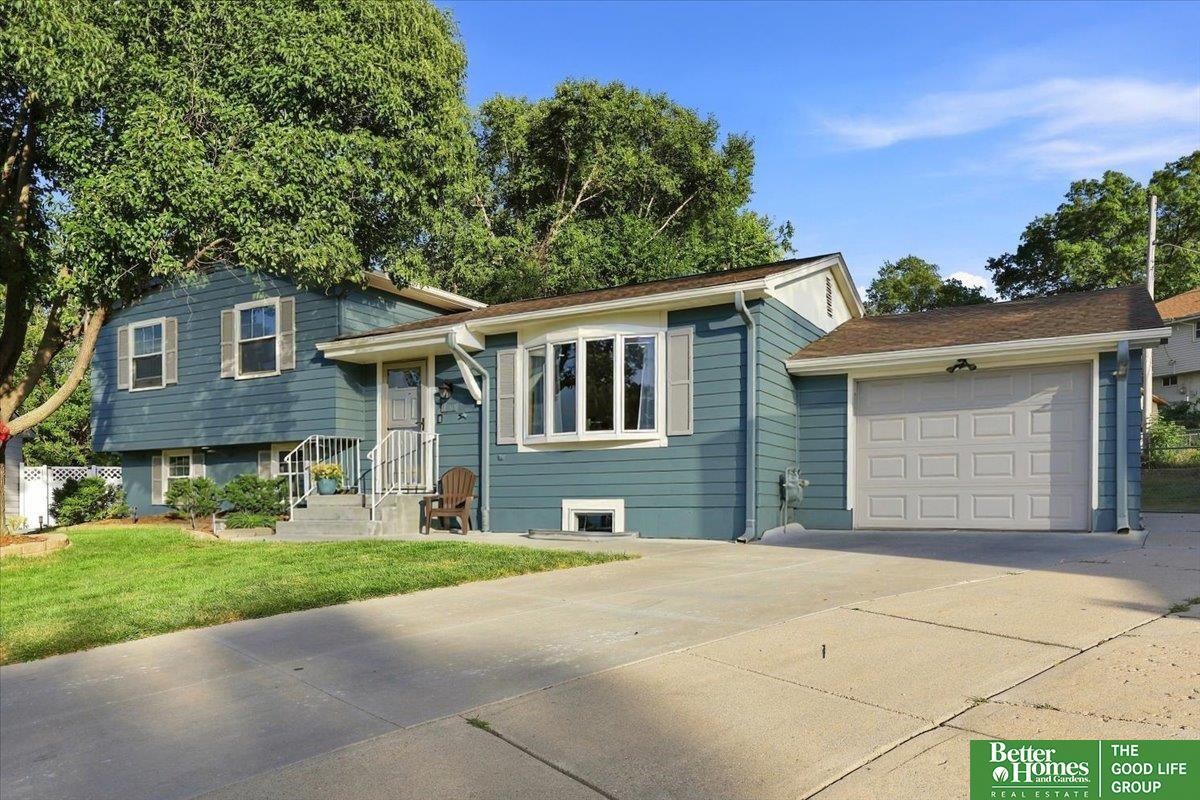 11505 Oak Circle