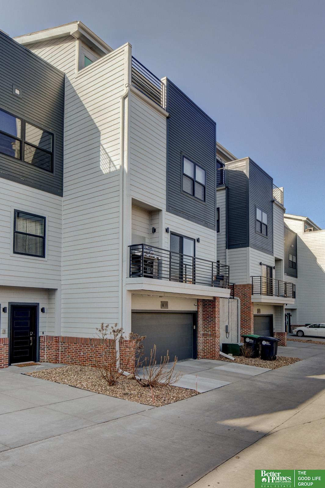 3111 Mayberry Plaza