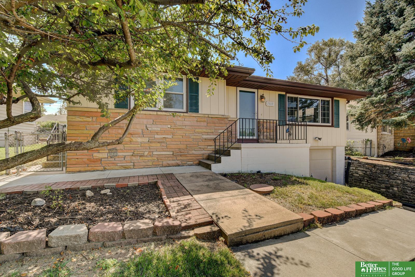 7517 Erskine Street