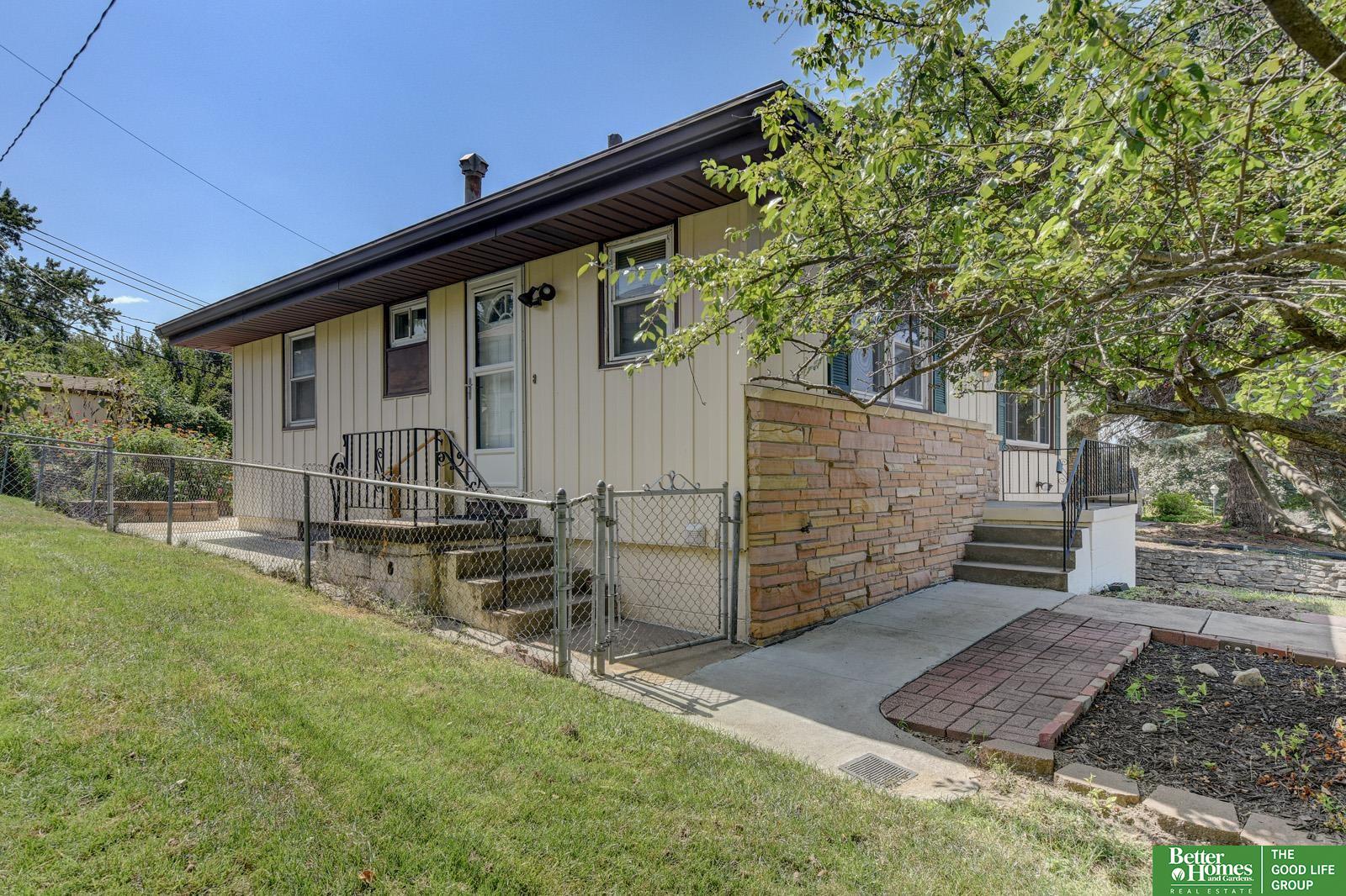 7517 Erskine Street
