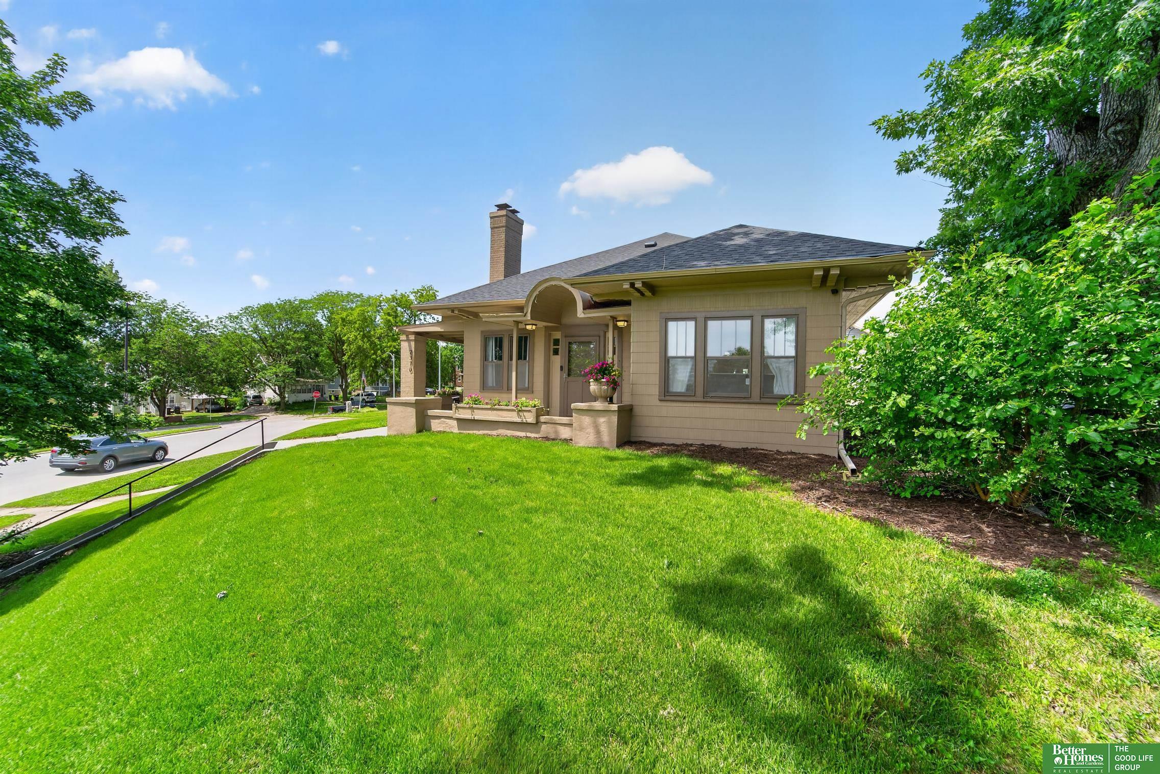 2370 Fontenelle Boulevard