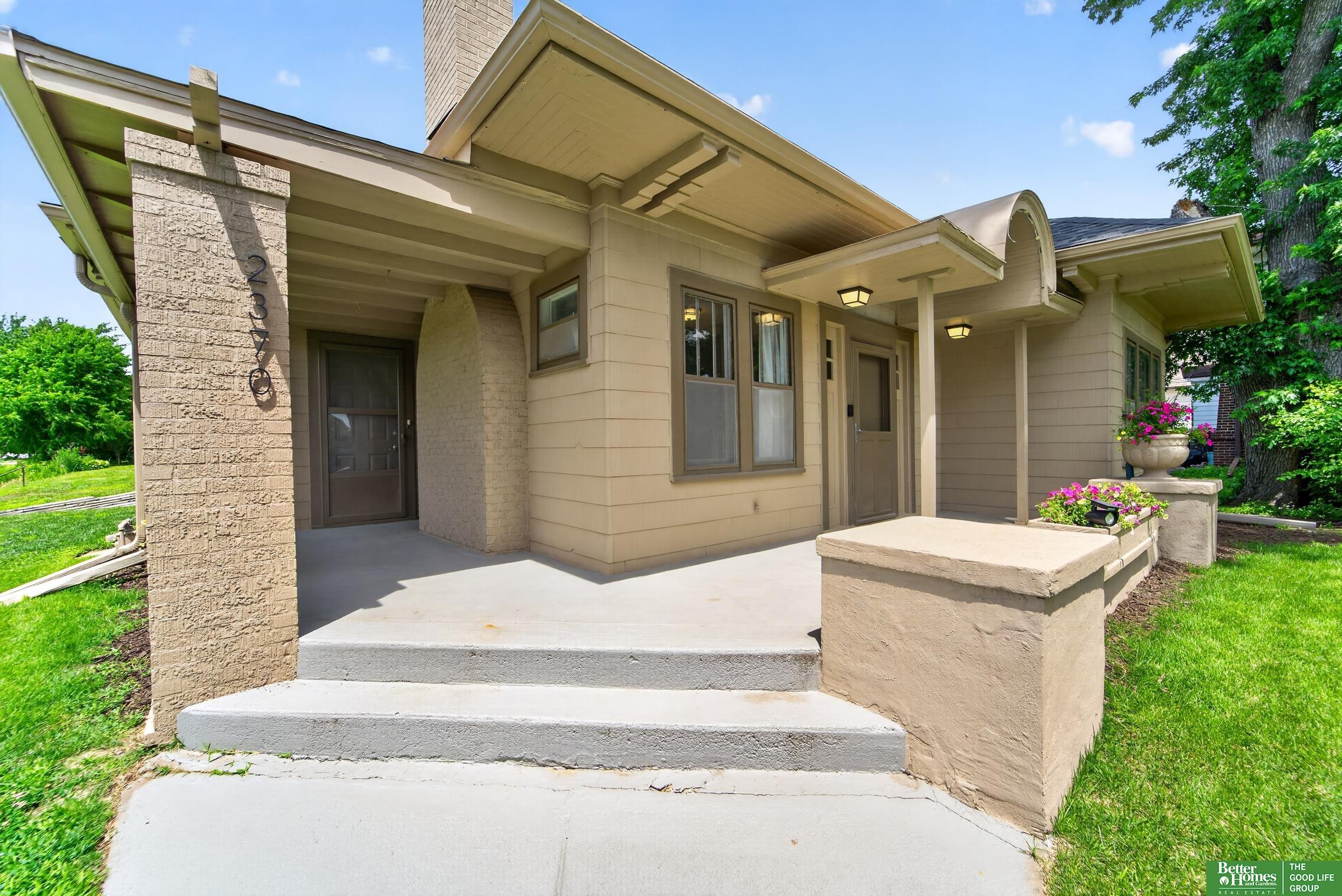 2370 Fontenelle Boulevard