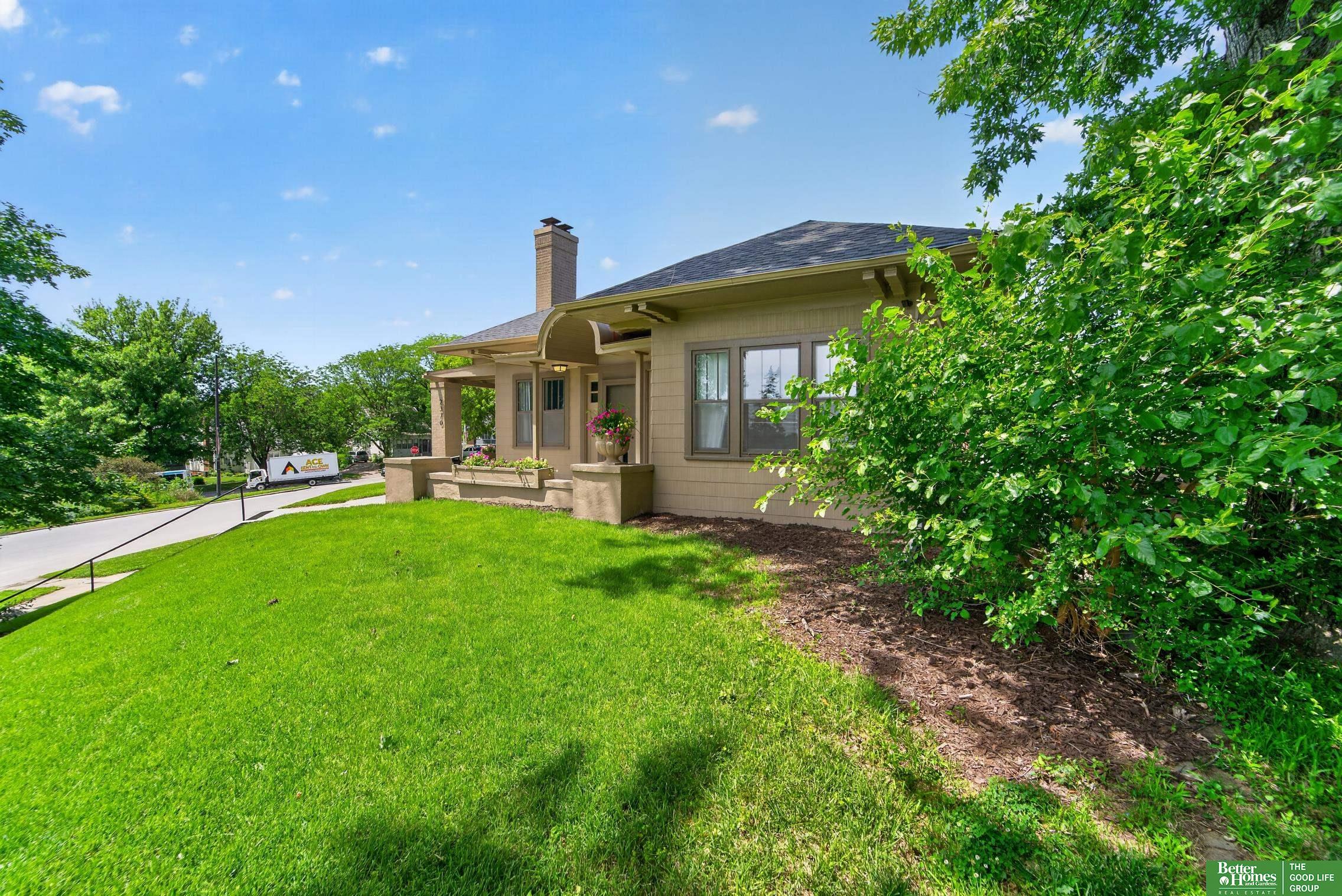 2370 Fontenelle Boulevard