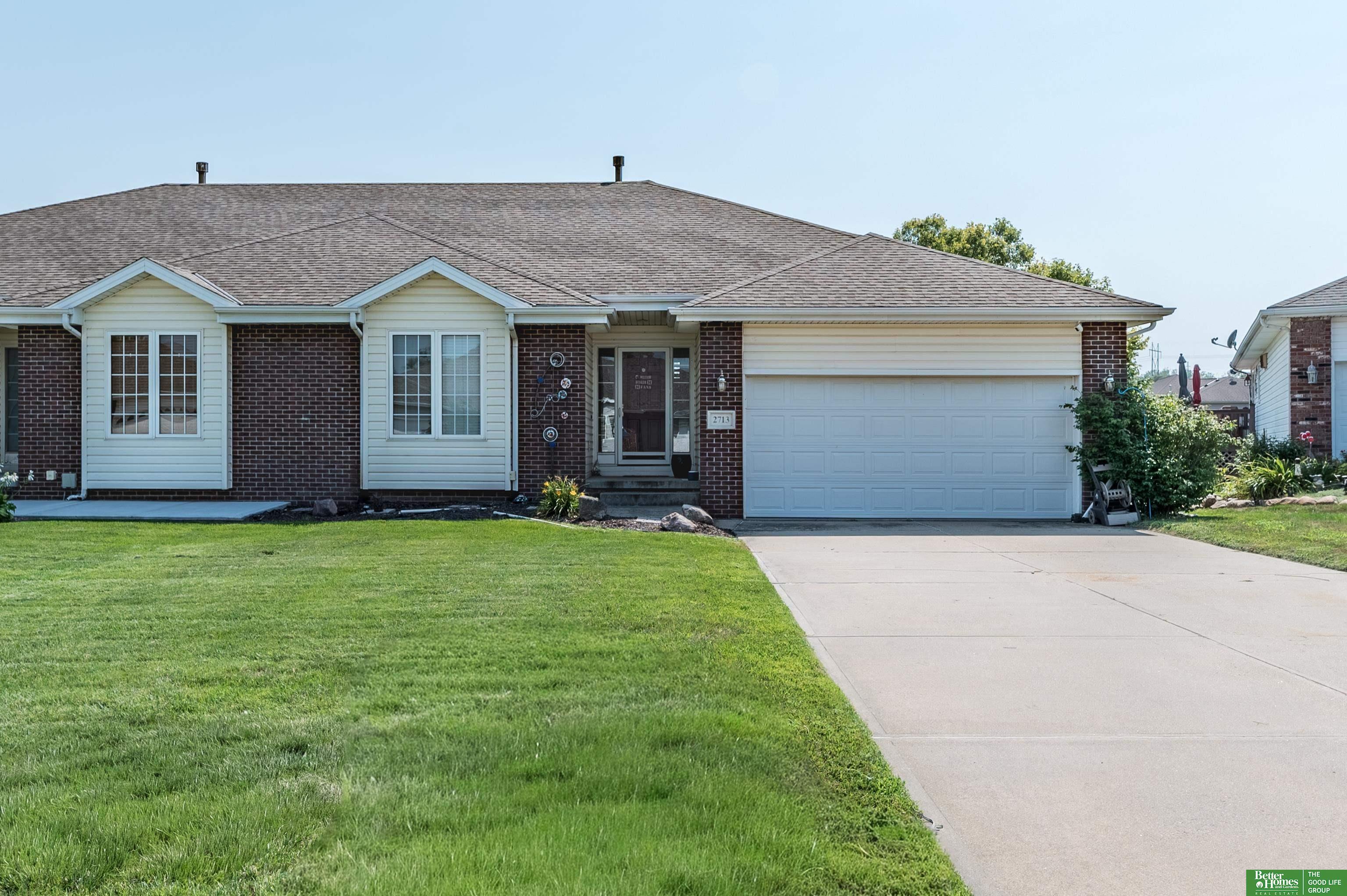 2713 Lakeview Circle