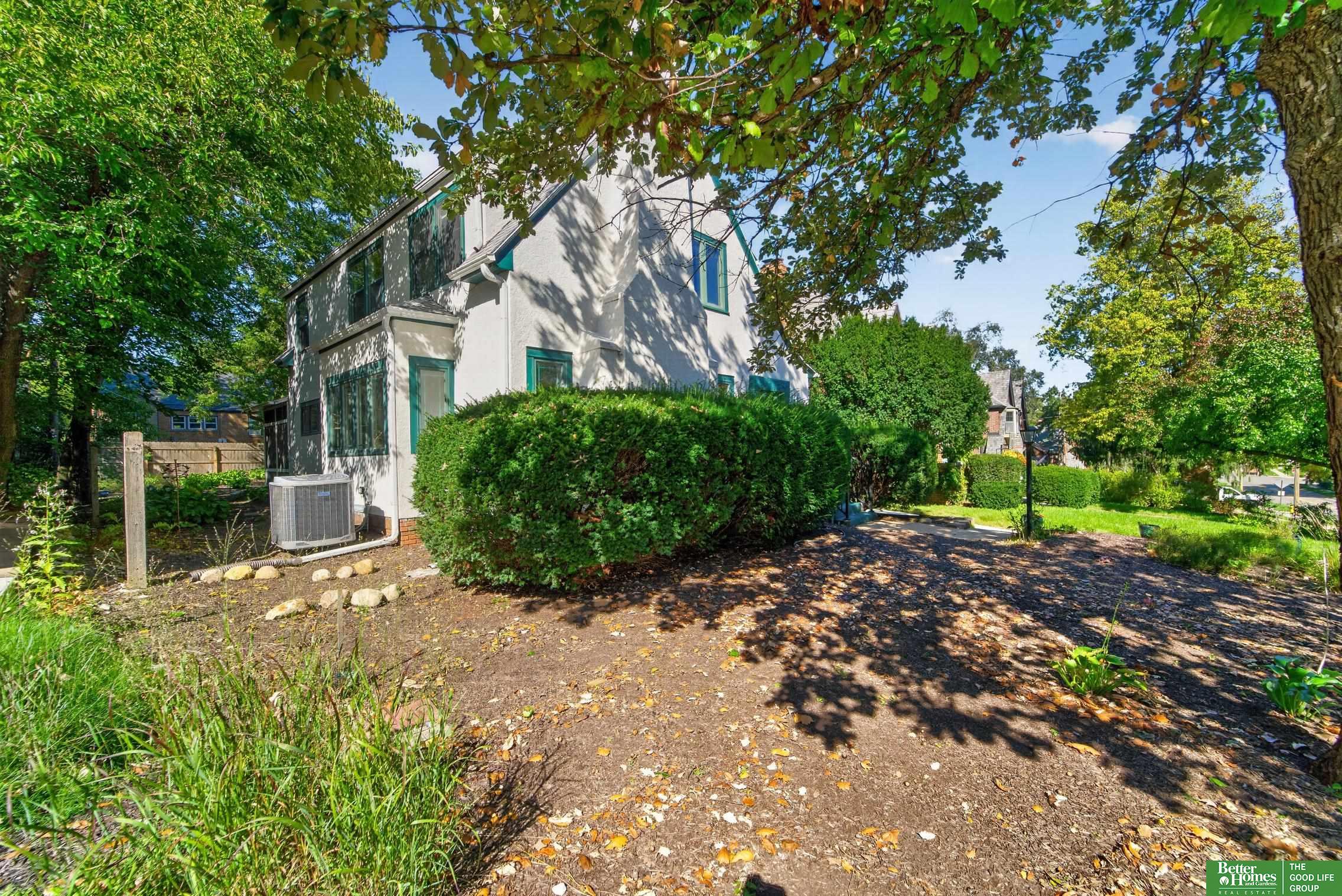 2012 N 52nd Street