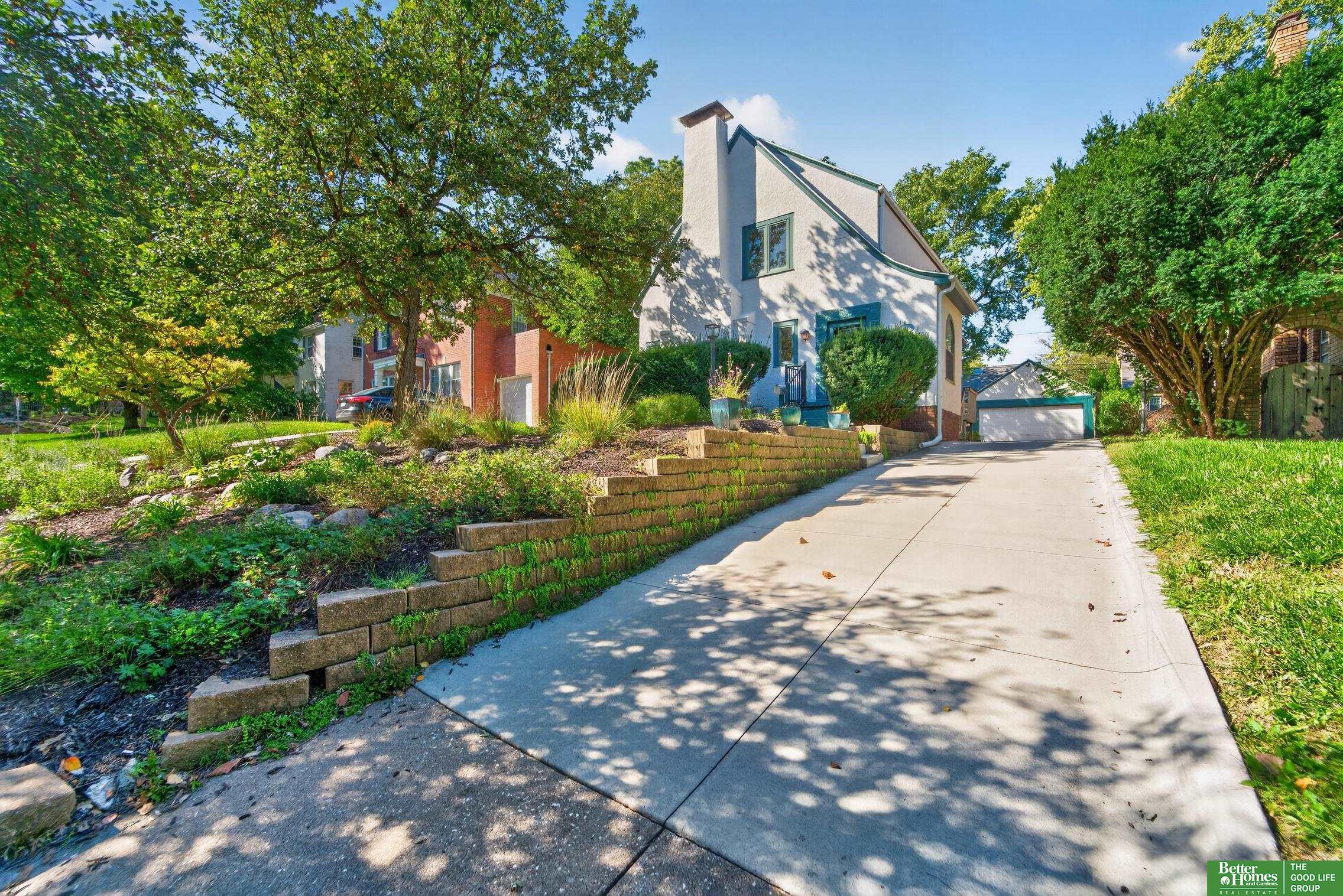 2012 N 52nd Street