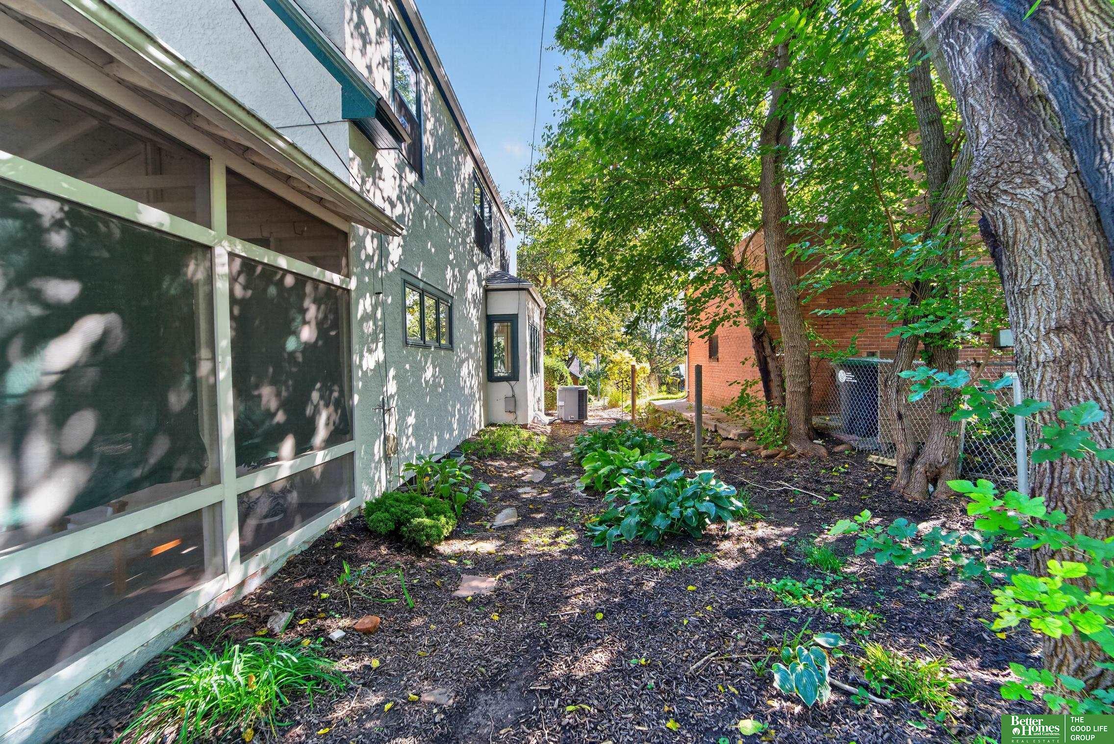 2012 N 52nd Street