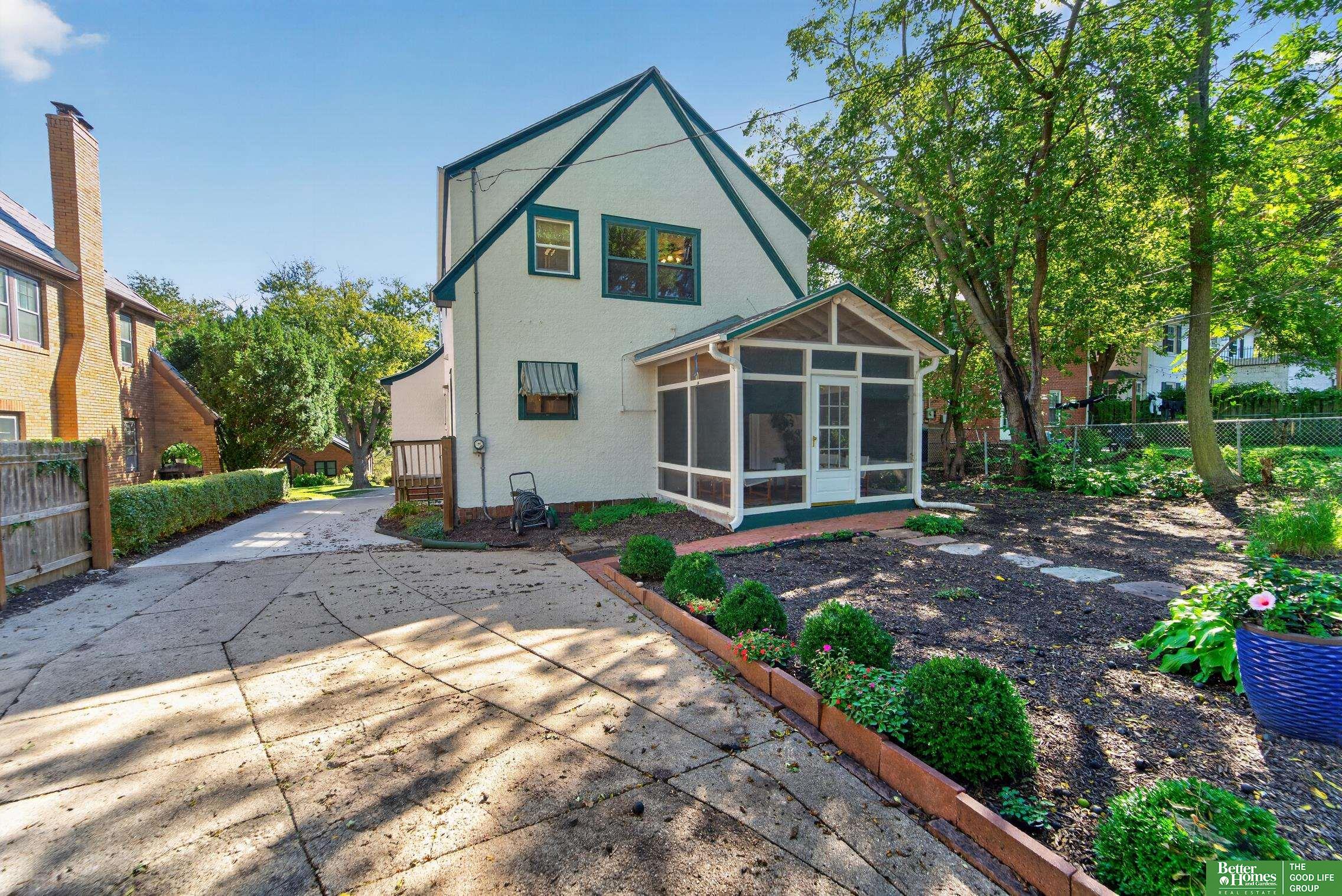2012 N 52nd Street
