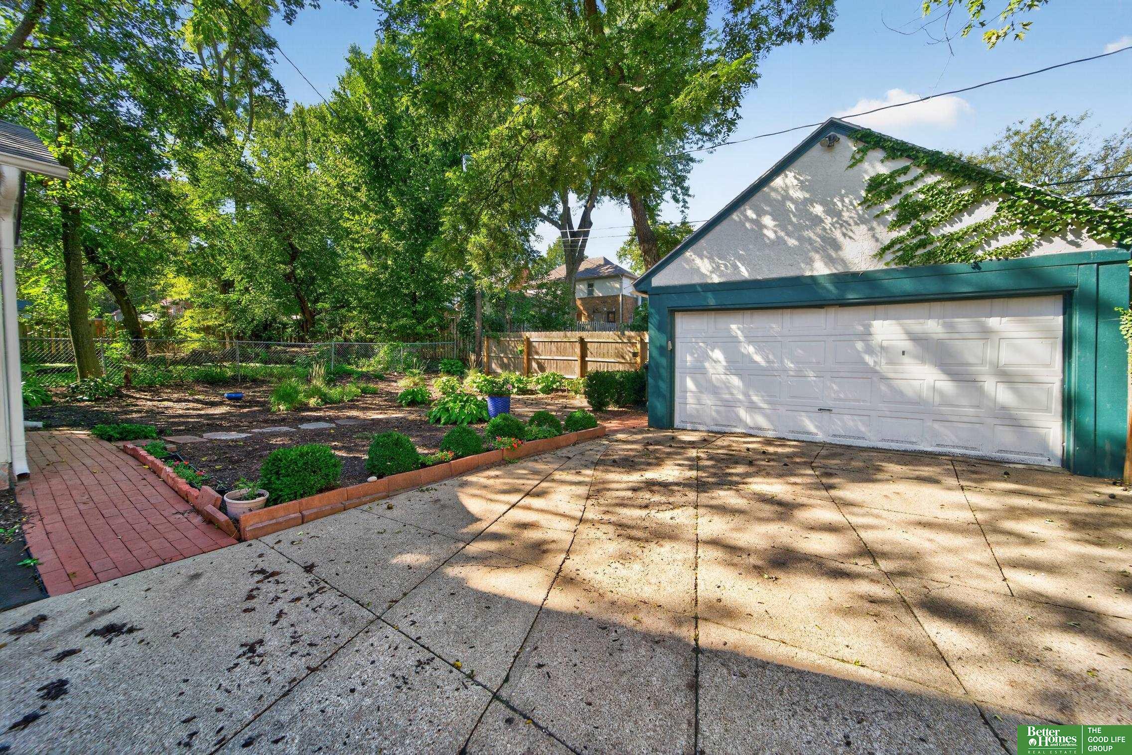 2012 N 52nd Street