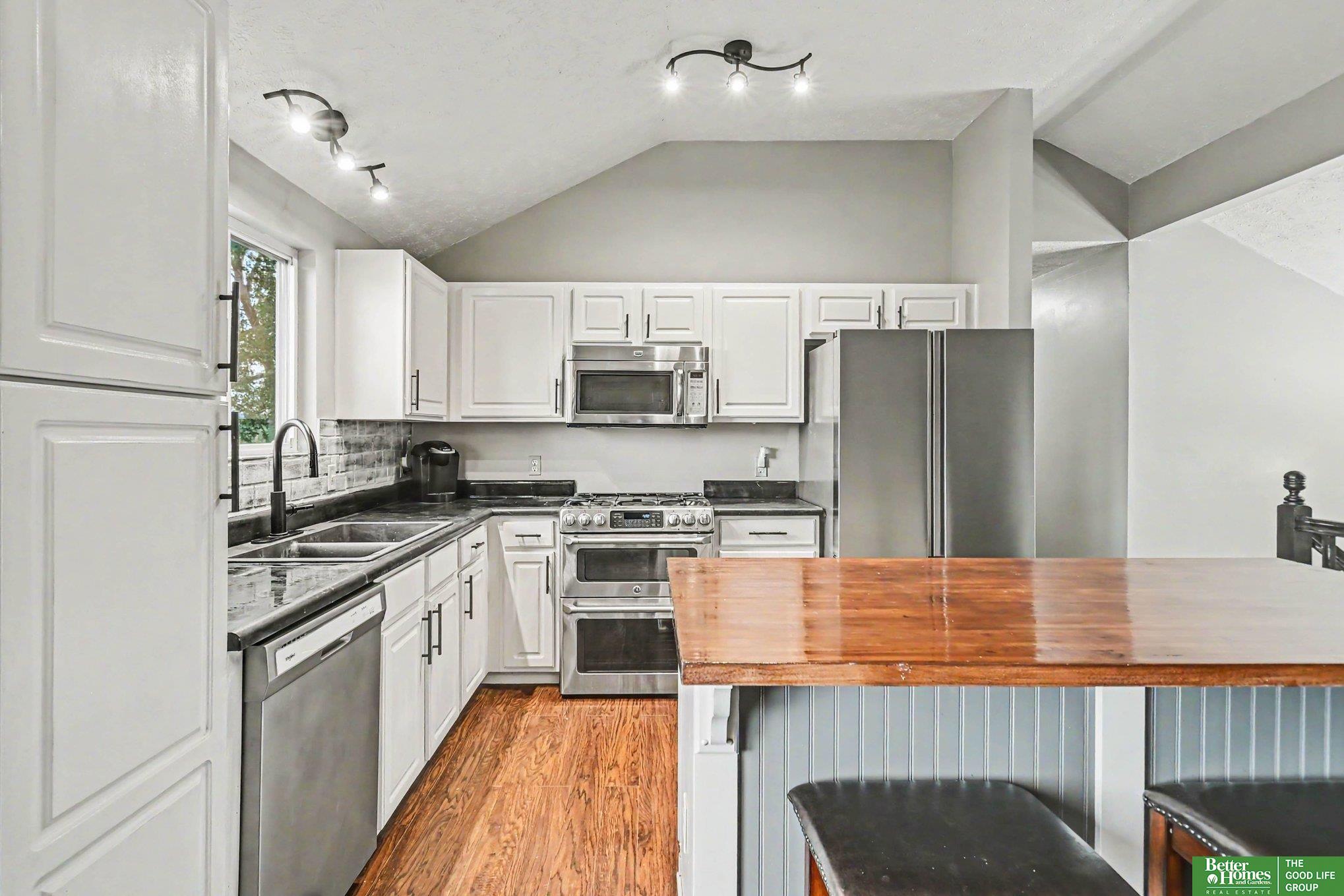 12906 Vernon Avenue