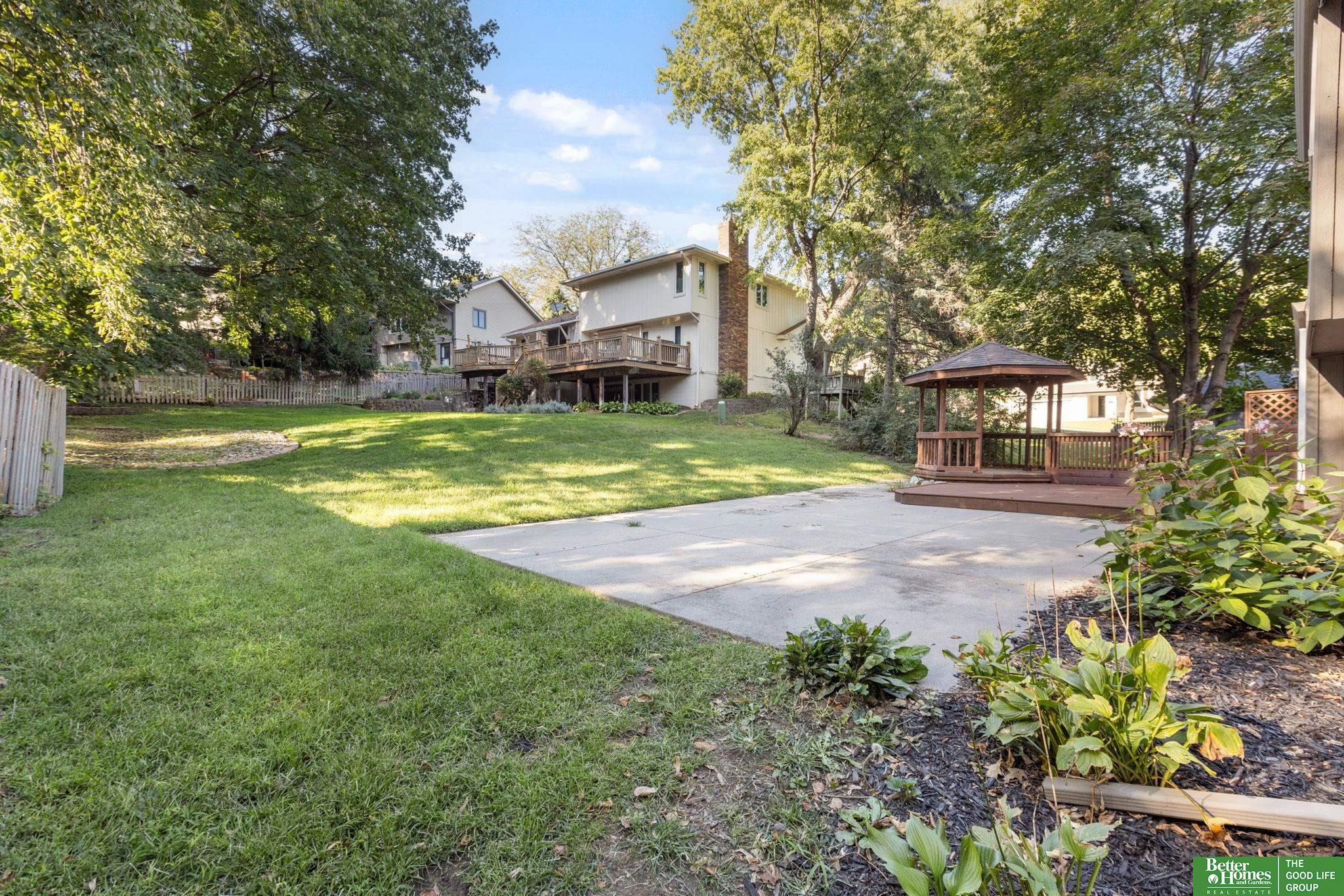 910 Wolf Lane