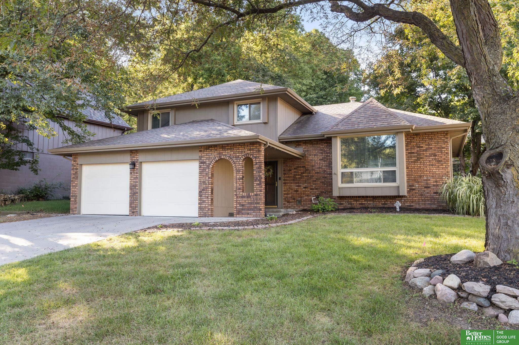 910 Wolf Lane