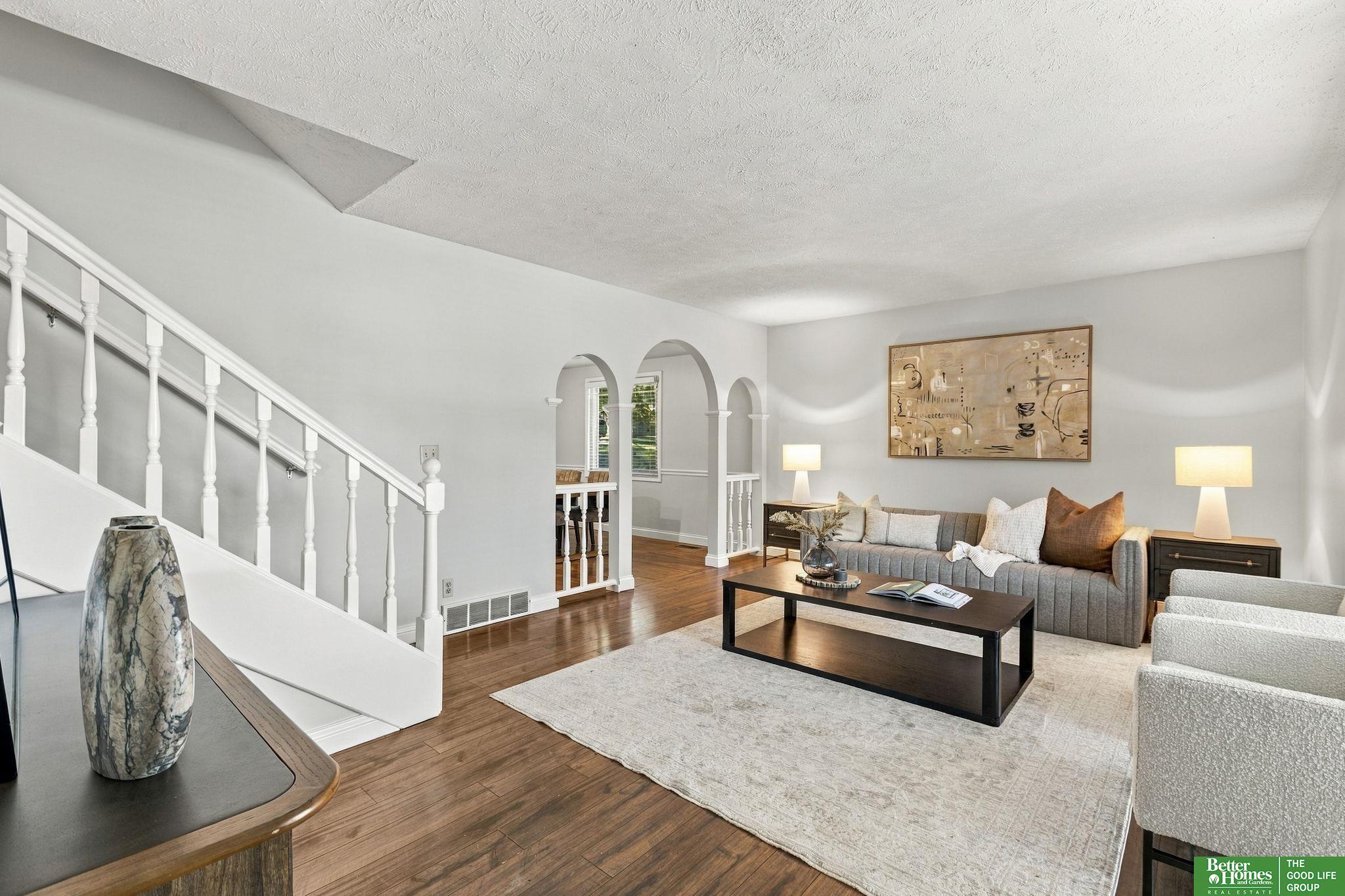 910 Wolf Lane