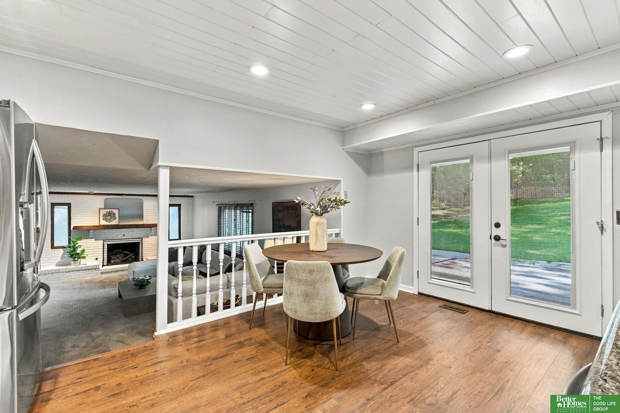 910 Wolf Lane