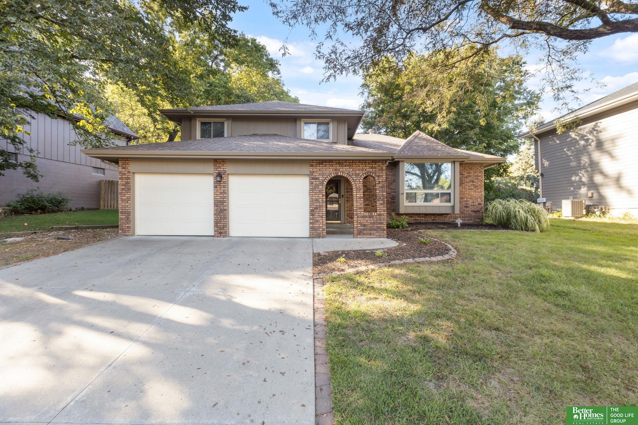 910 Wolf Lane
