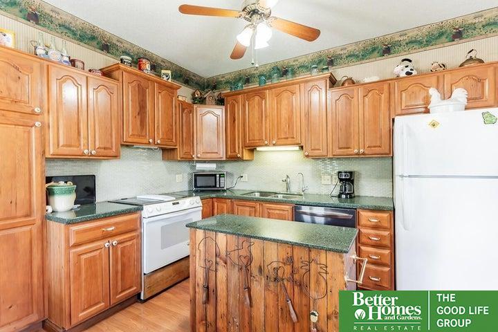 2048 Horse Creek Road
