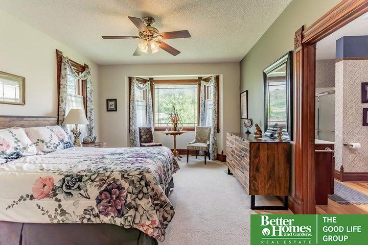 2048 Horse Creek Road