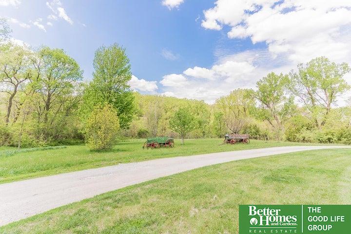 2048 Horse Creek Road