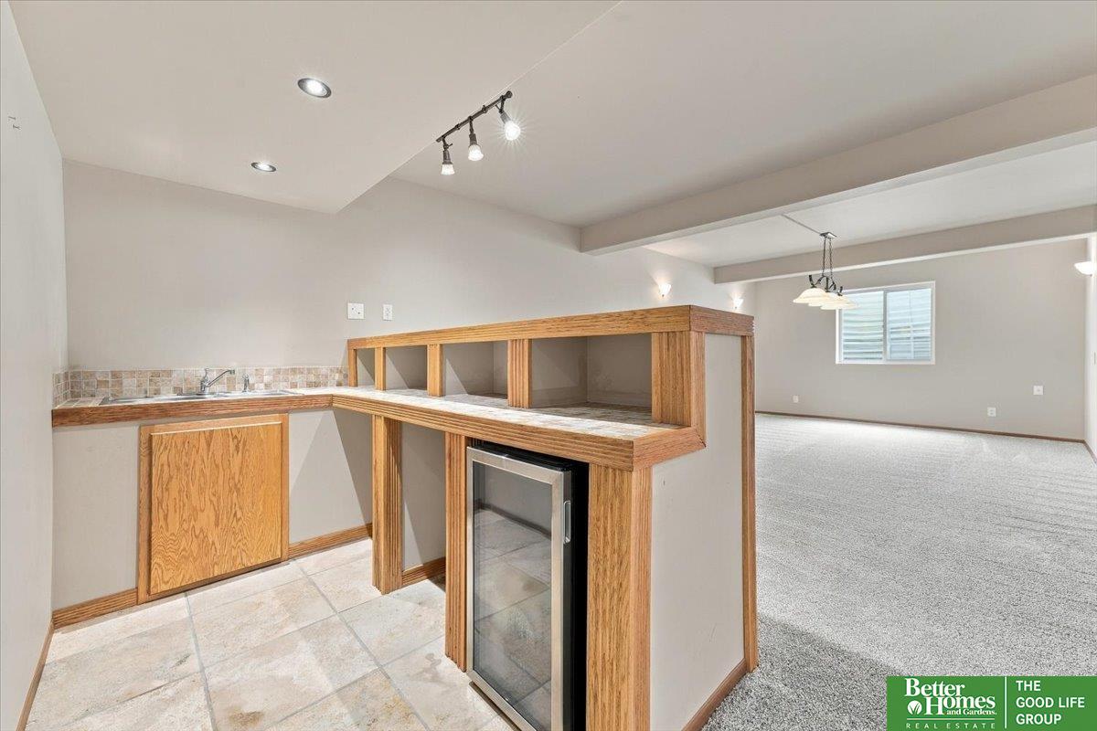 2207 Aberdeen Drive