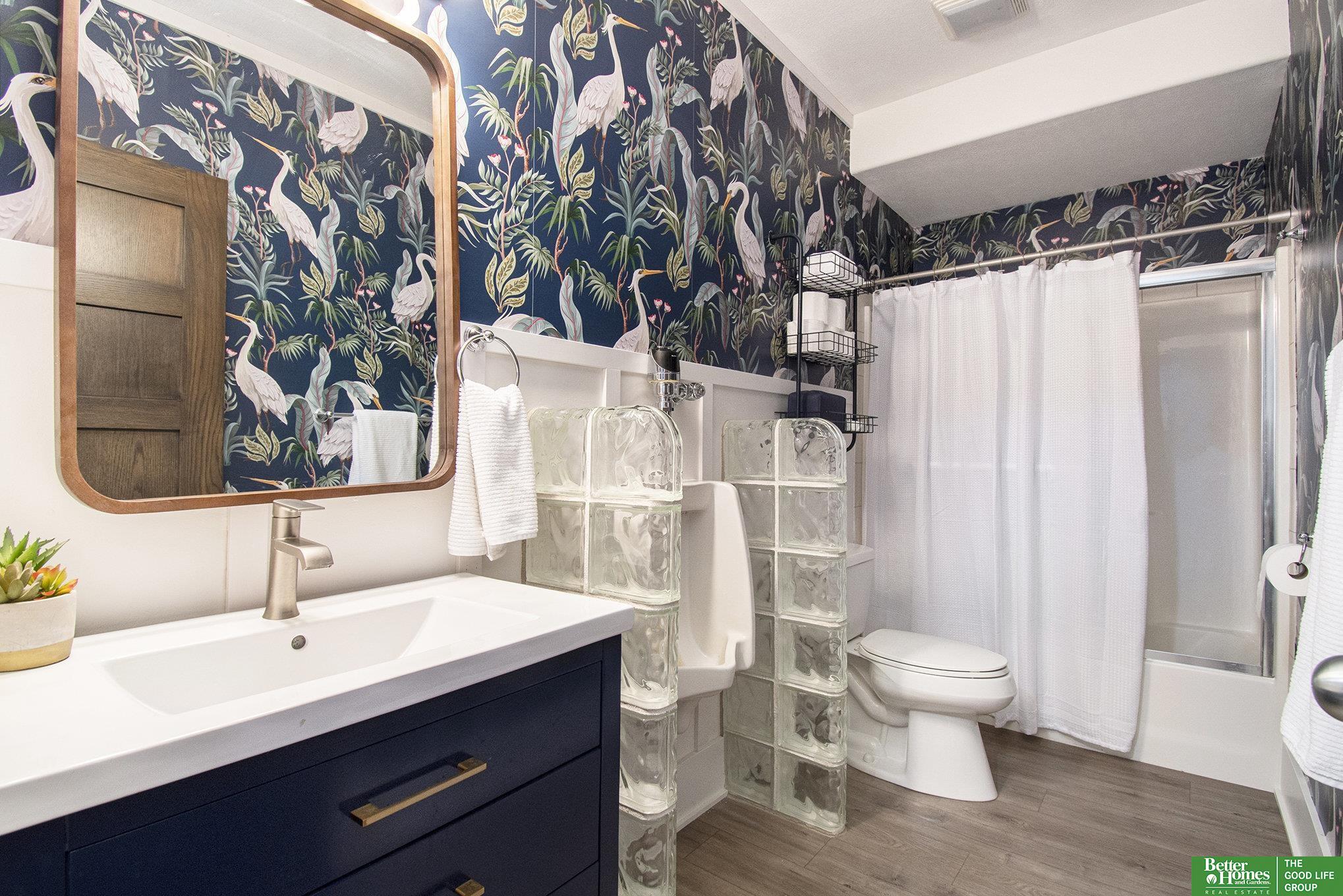 17808 S Reflection Avenue