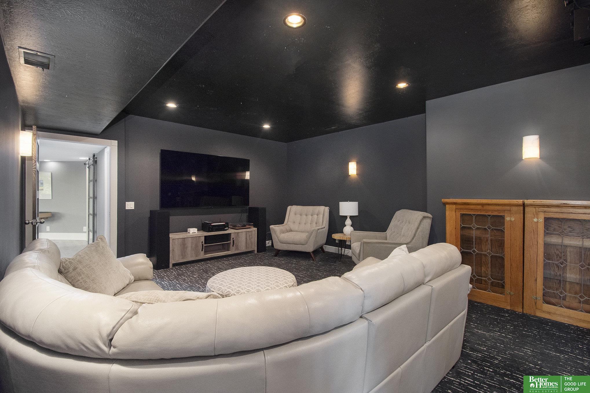17808 S Reflection Avenue