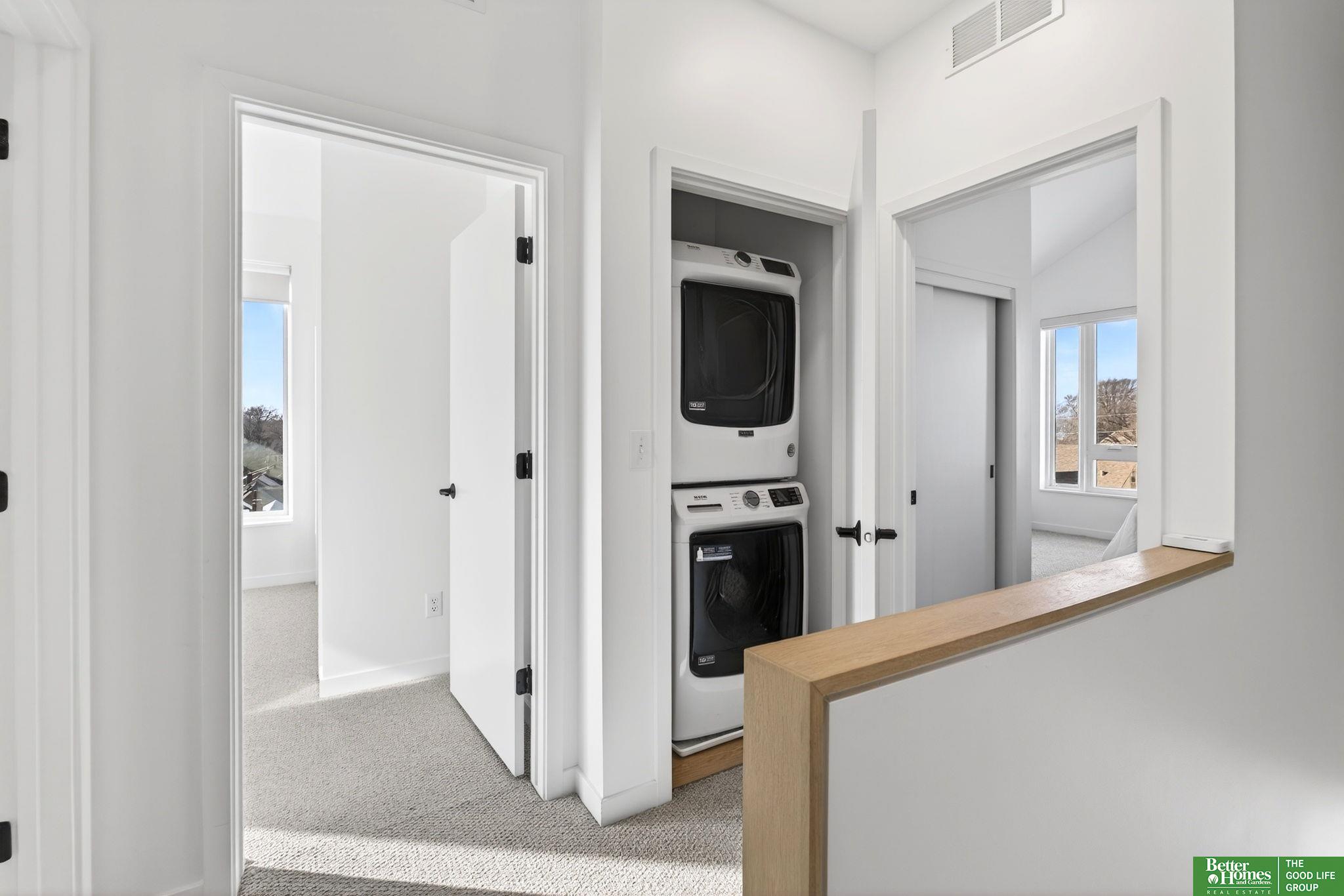 5325 Elmwood Plaza