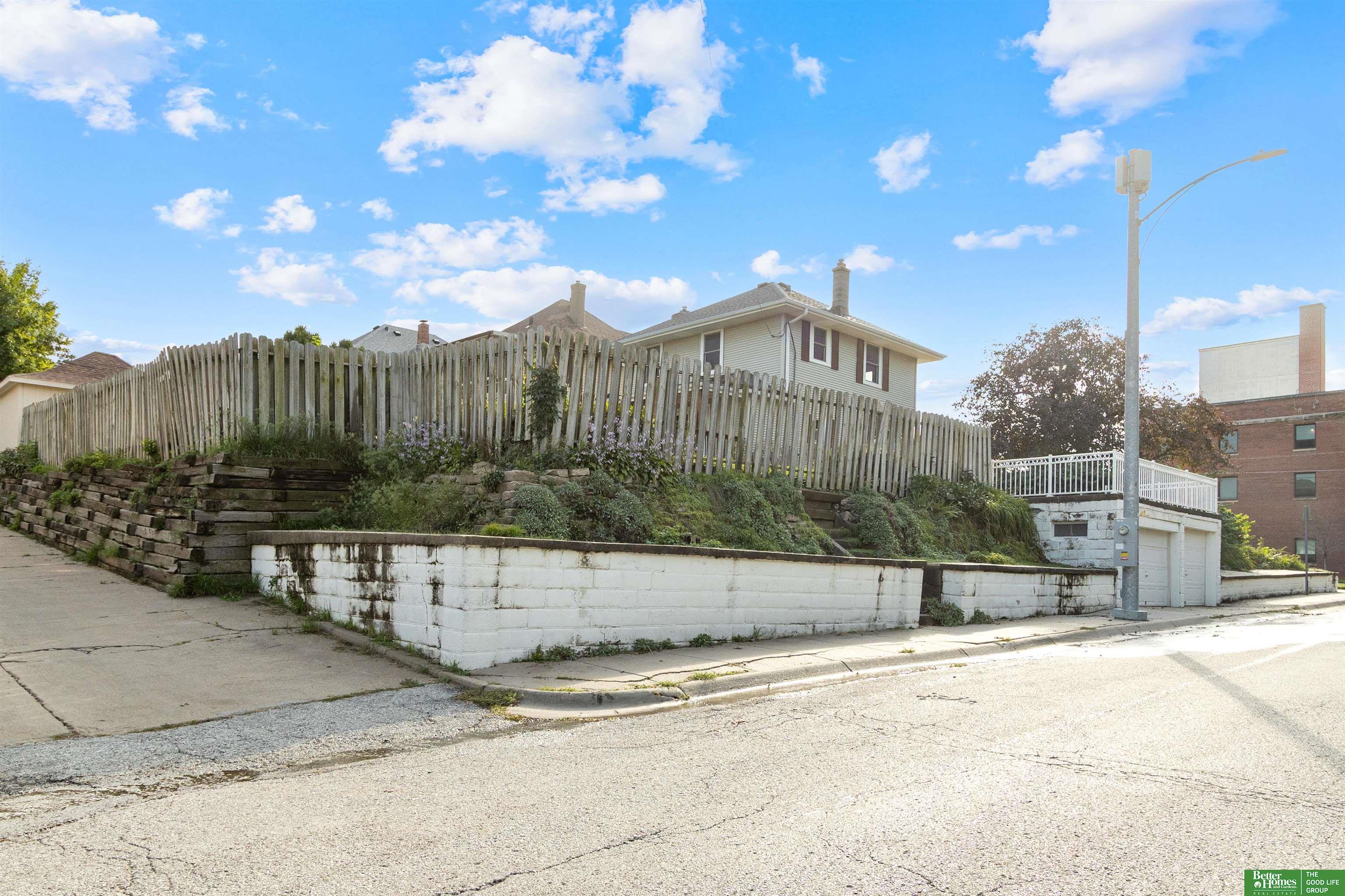 1401 S 8th Street