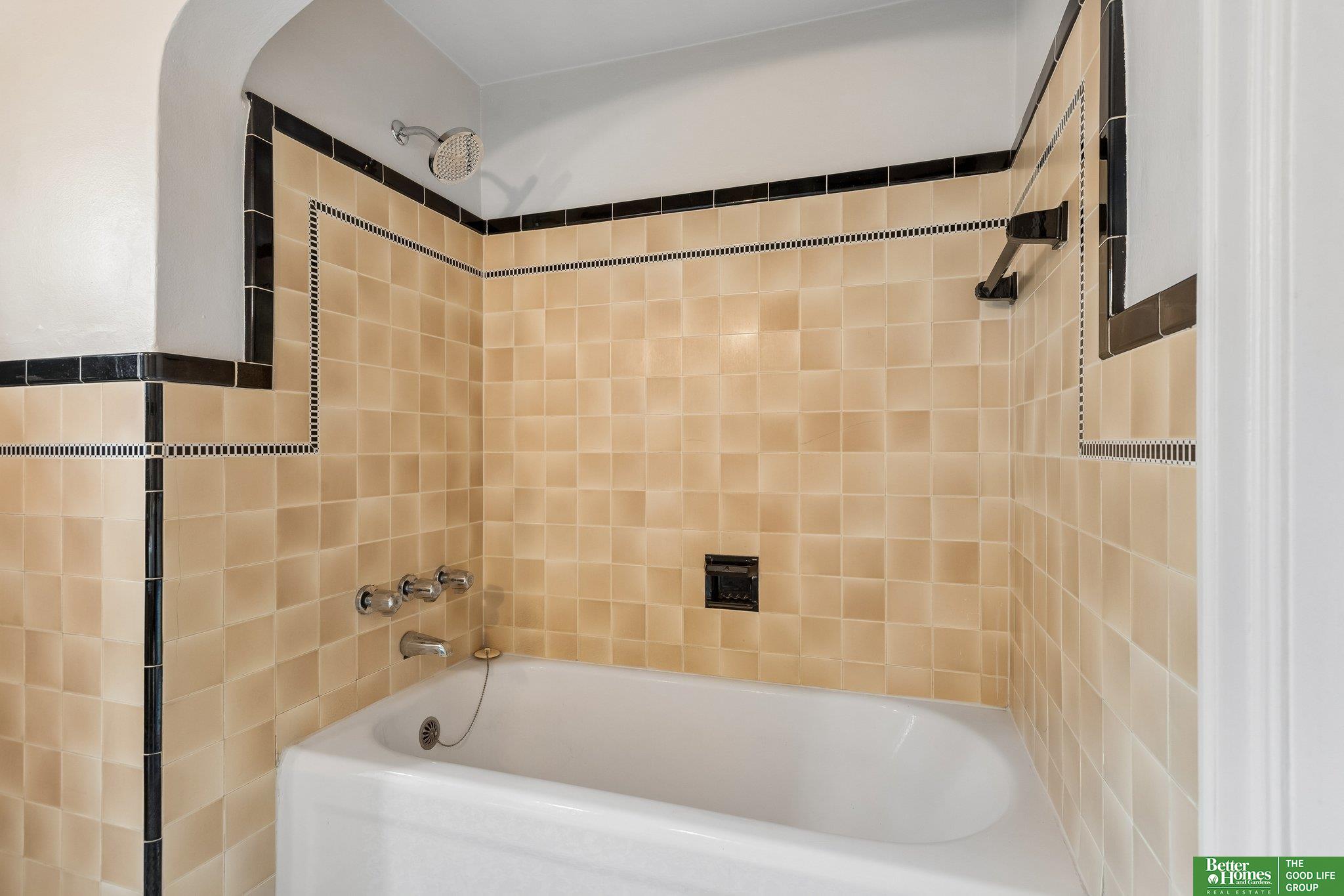 2324 N 52nd Street