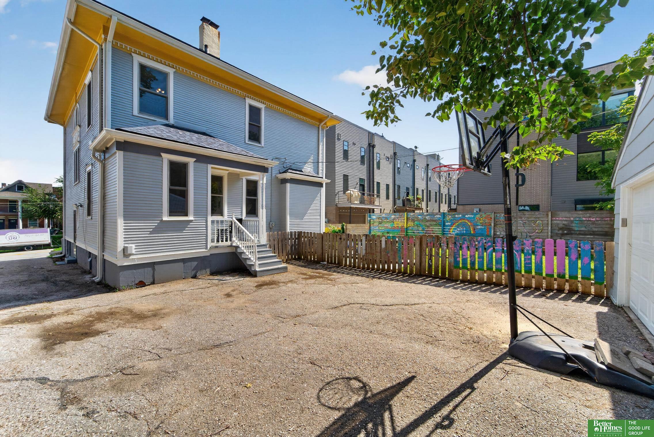 1224 S 10 Street