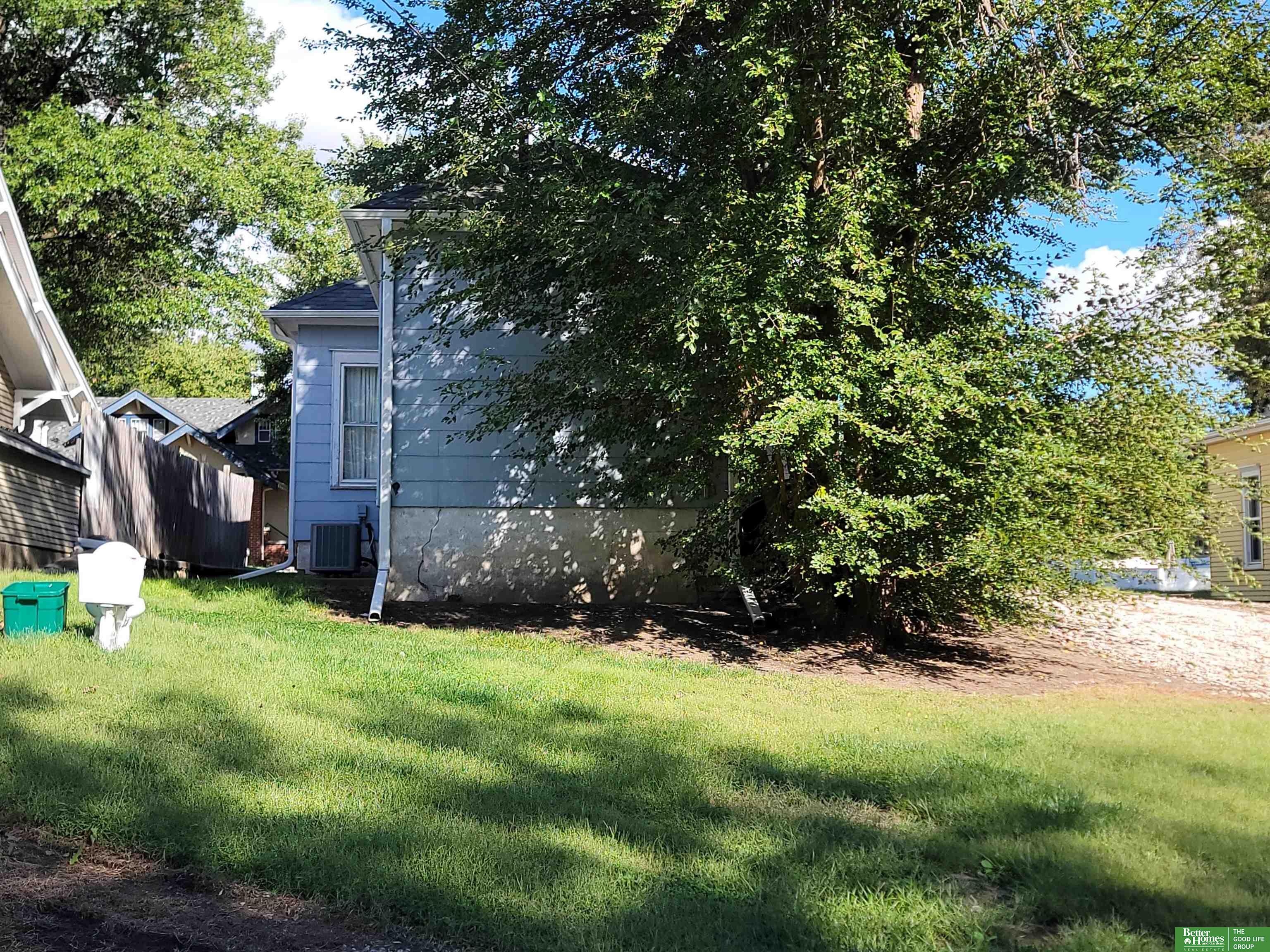 623 N East Avenue