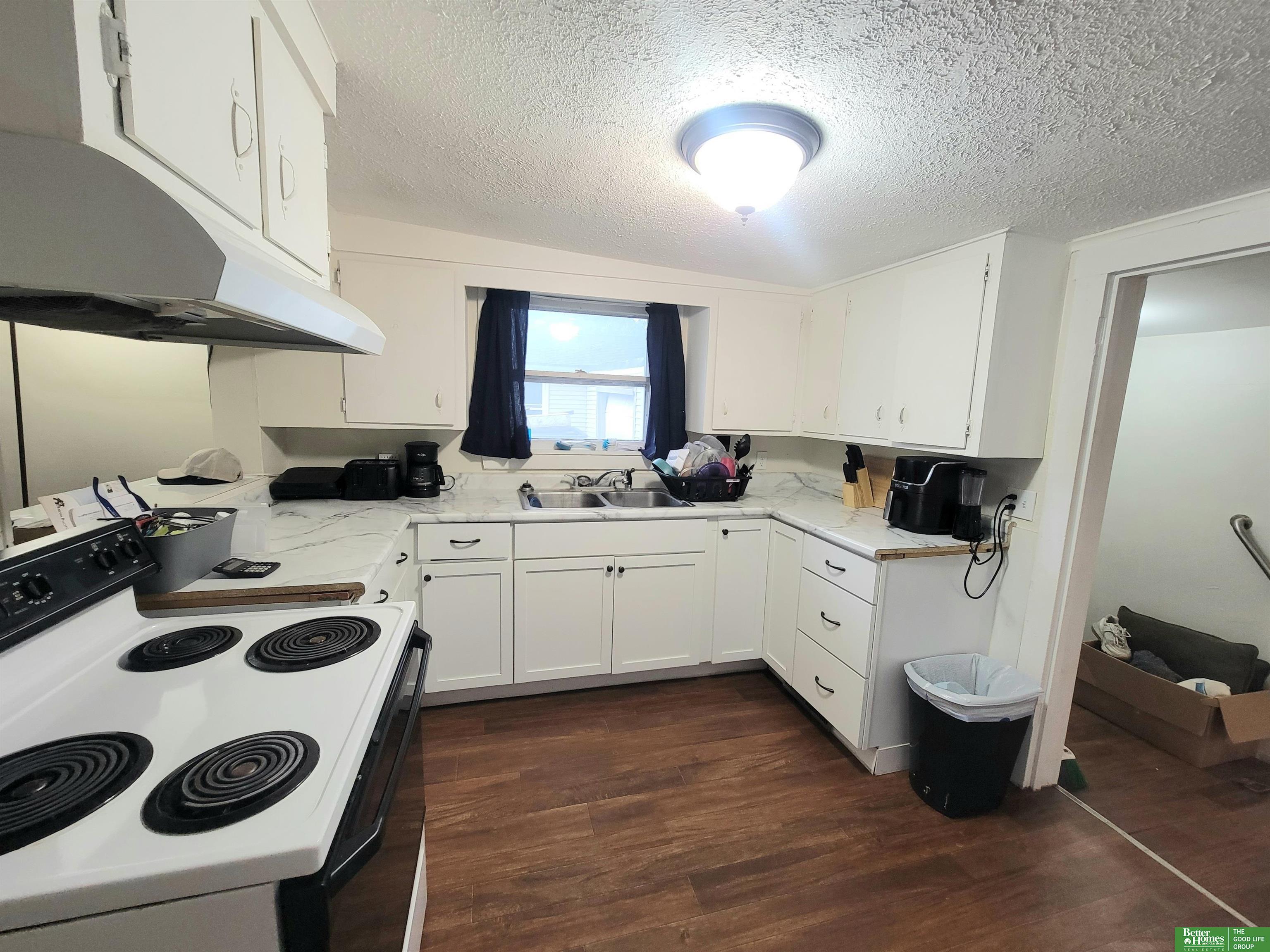 232 E 16th Street