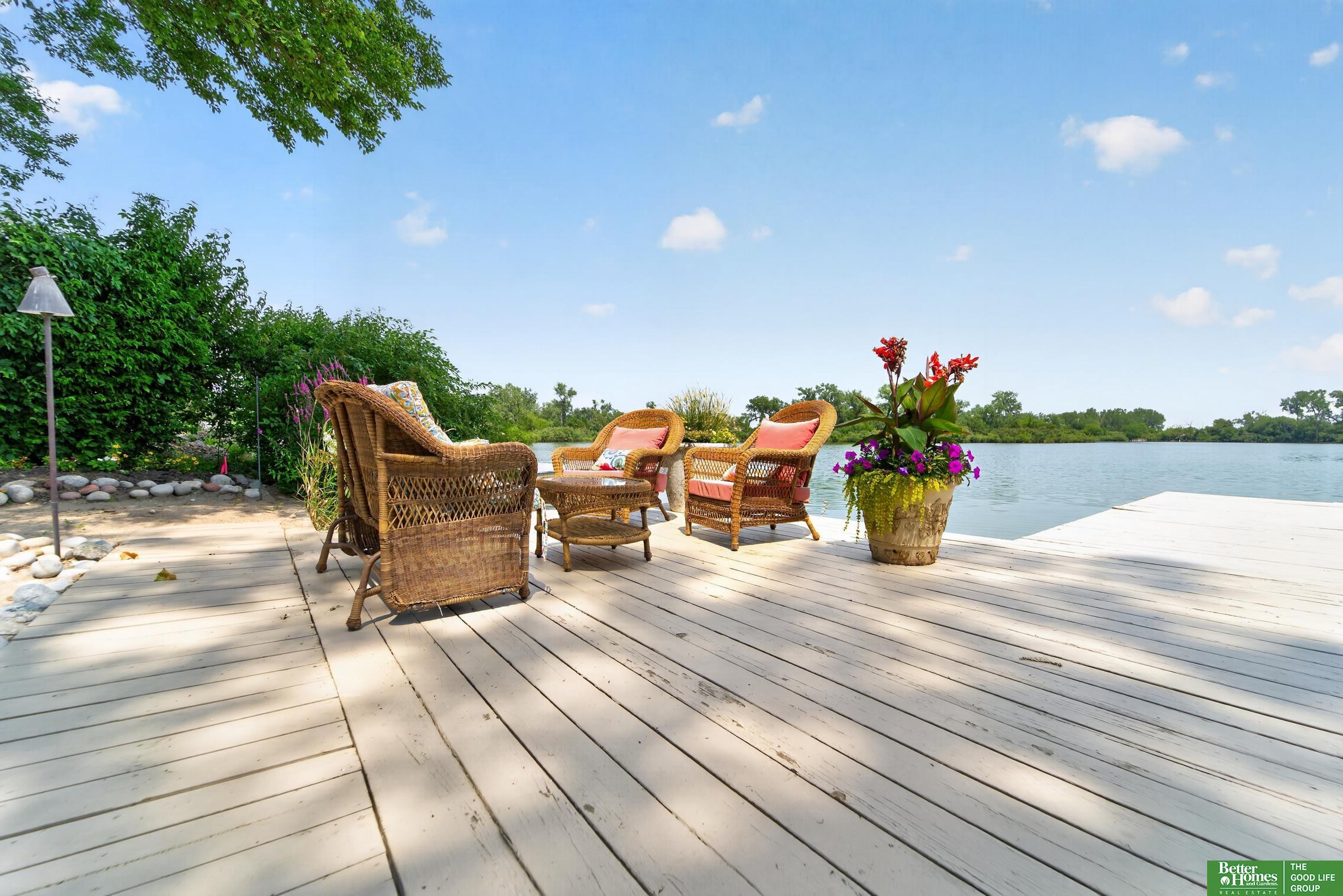 64 Ginger Woods Road