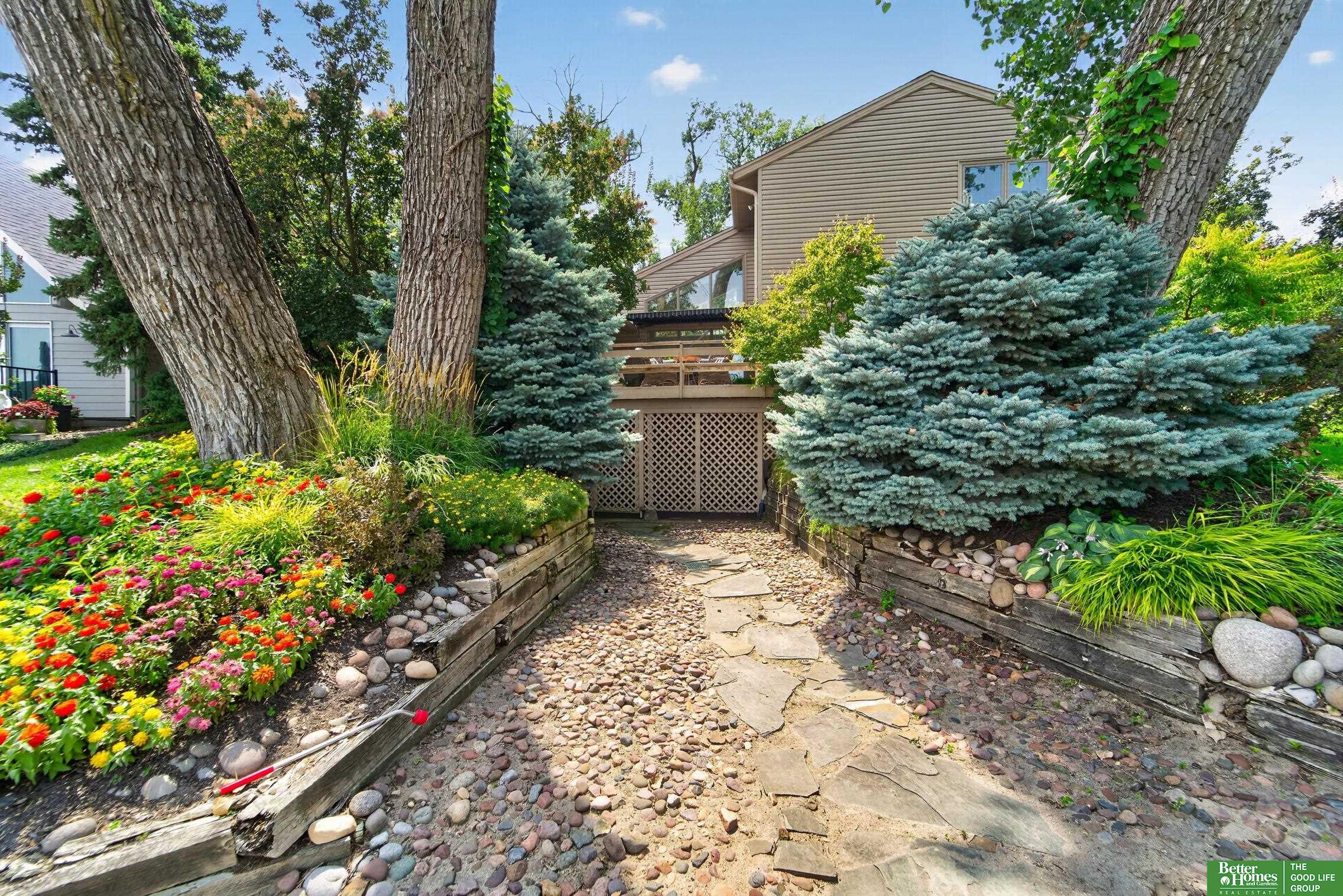64 Ginger Woods Road