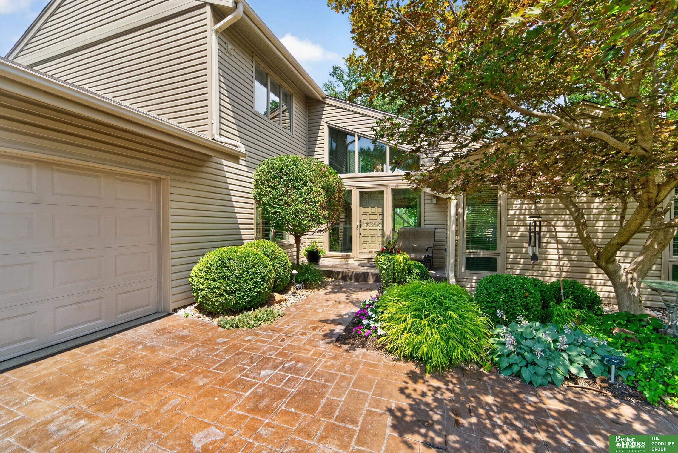 64 Ginger Woods Road