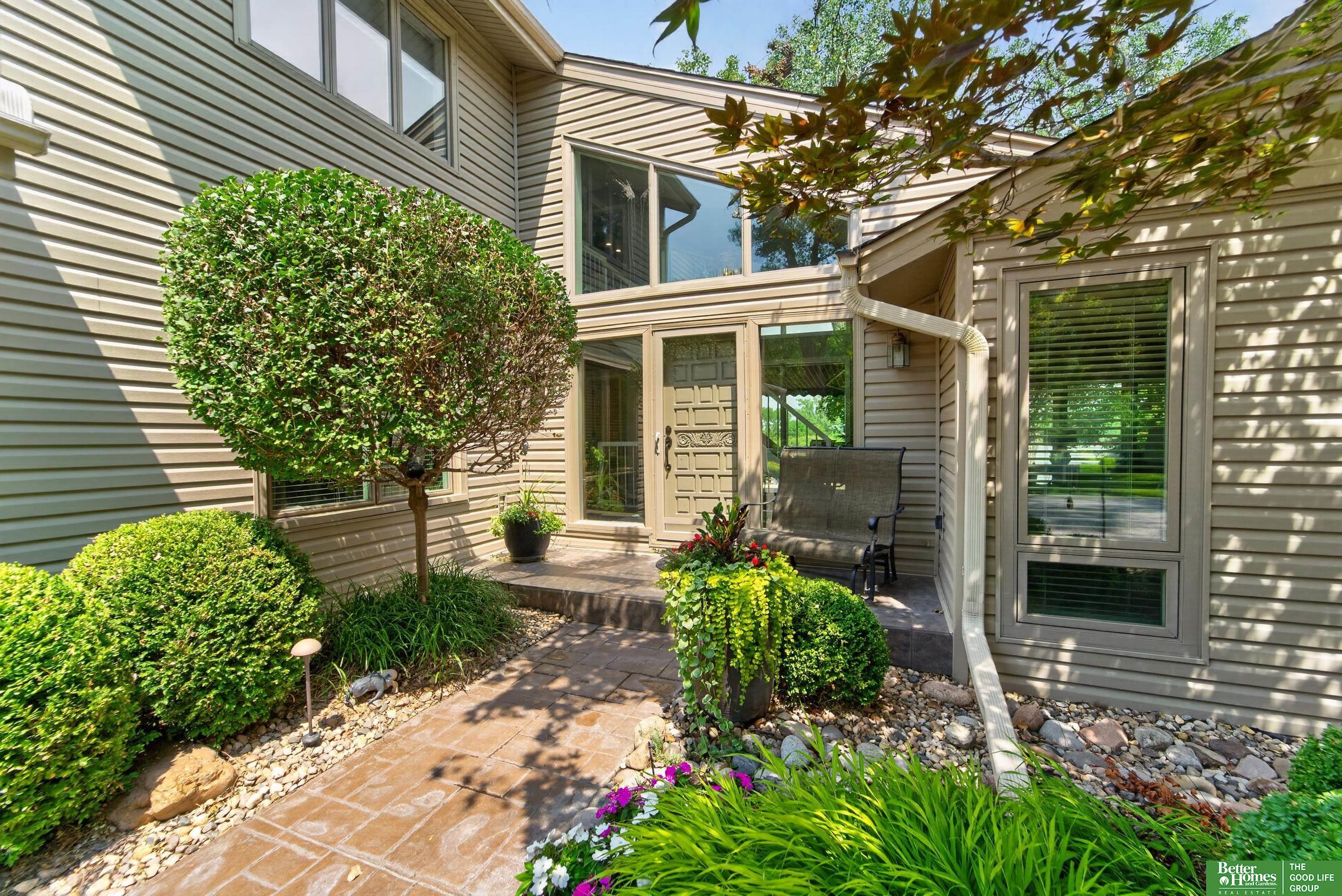 64 Ginger Woods Road