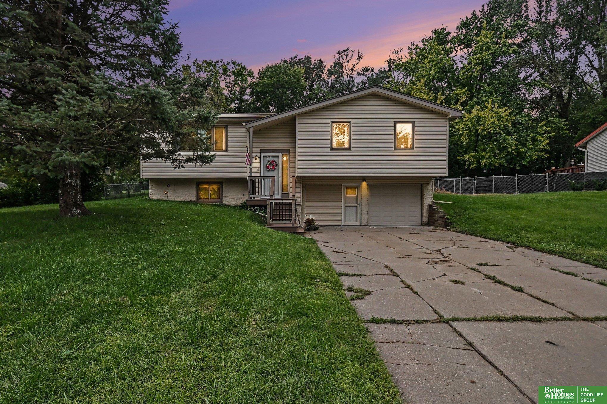 7830 Raven Oaks Drive