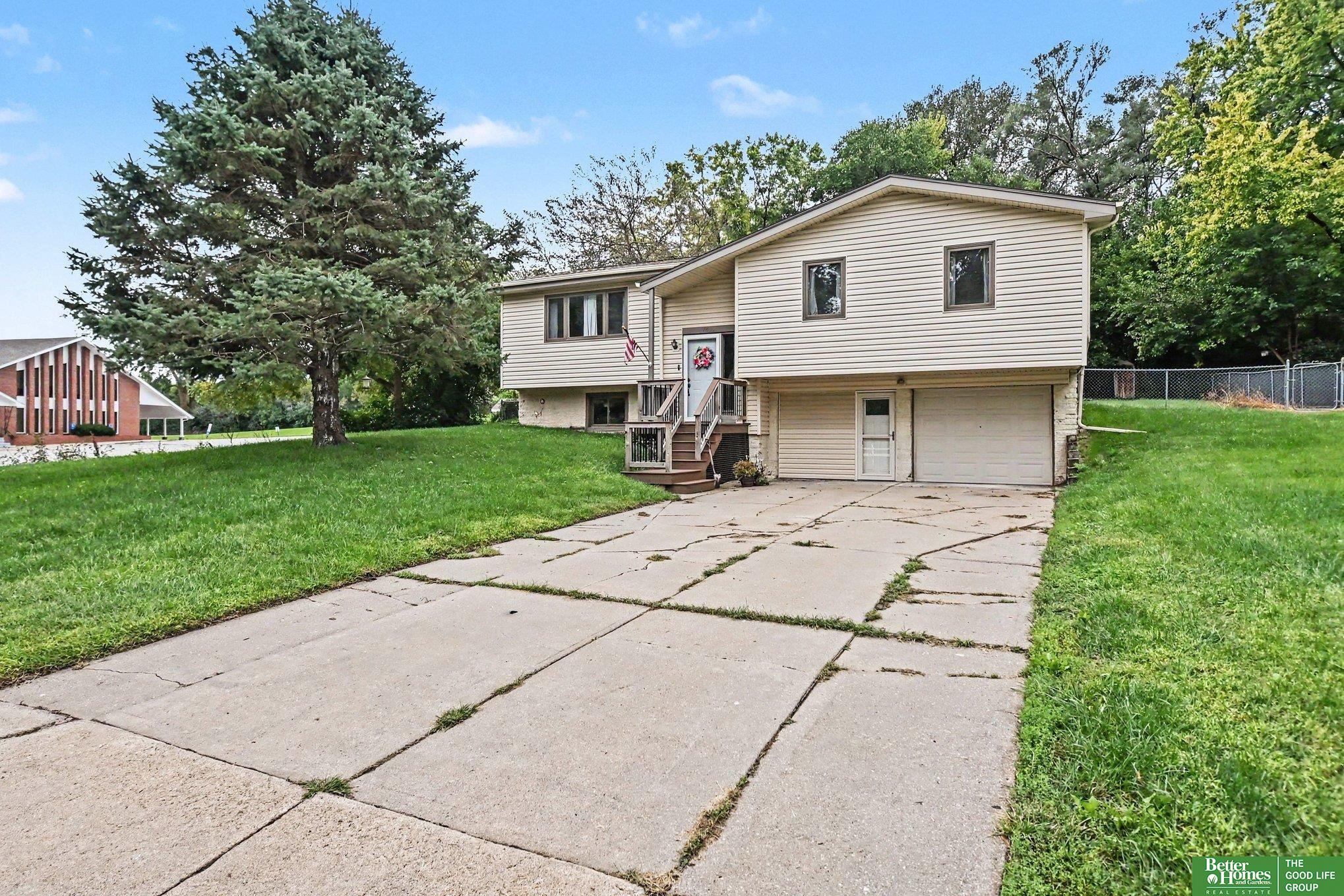 7830 Raven Oaks Drive