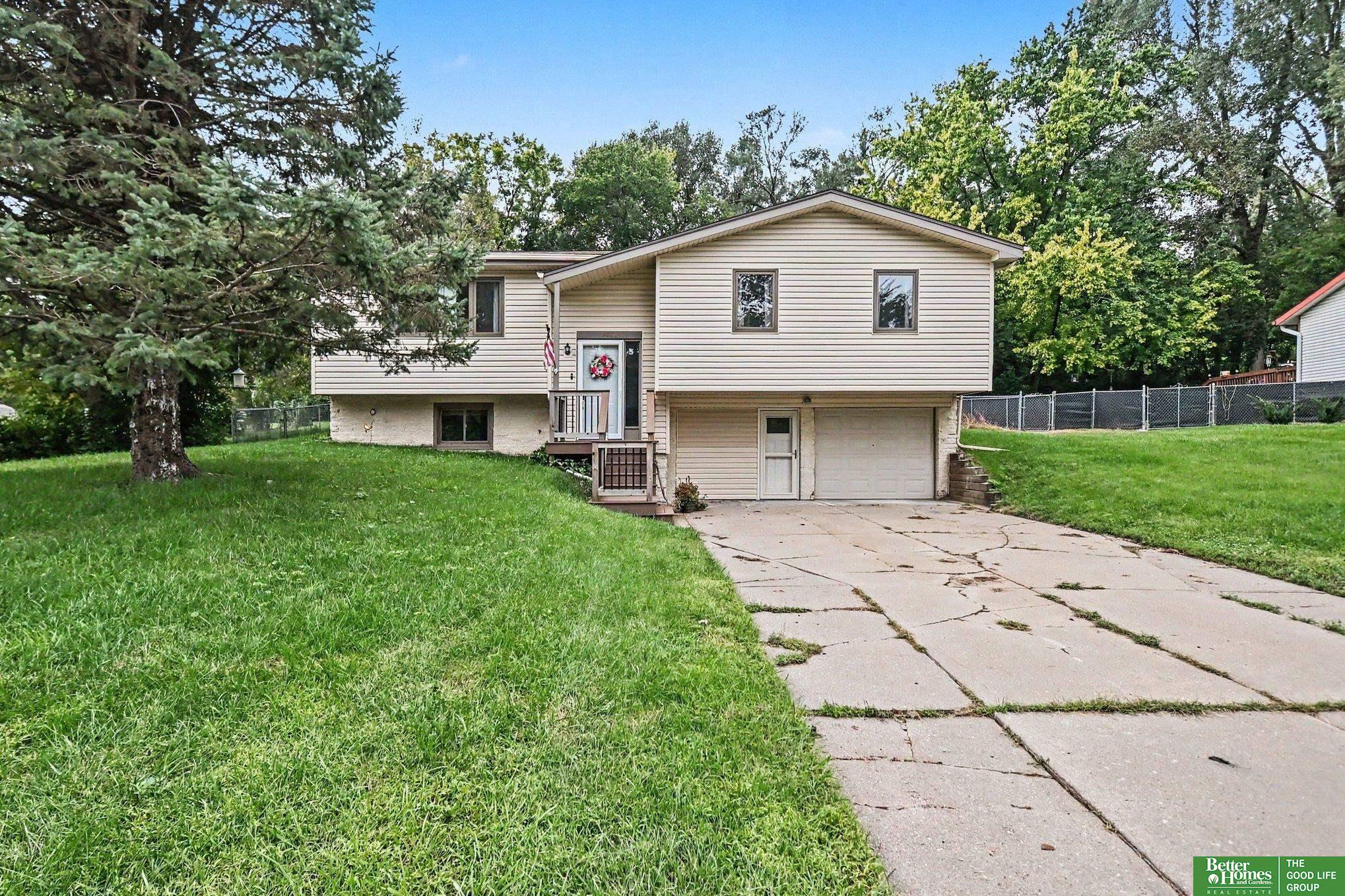 7830 Raven Oaks Drive