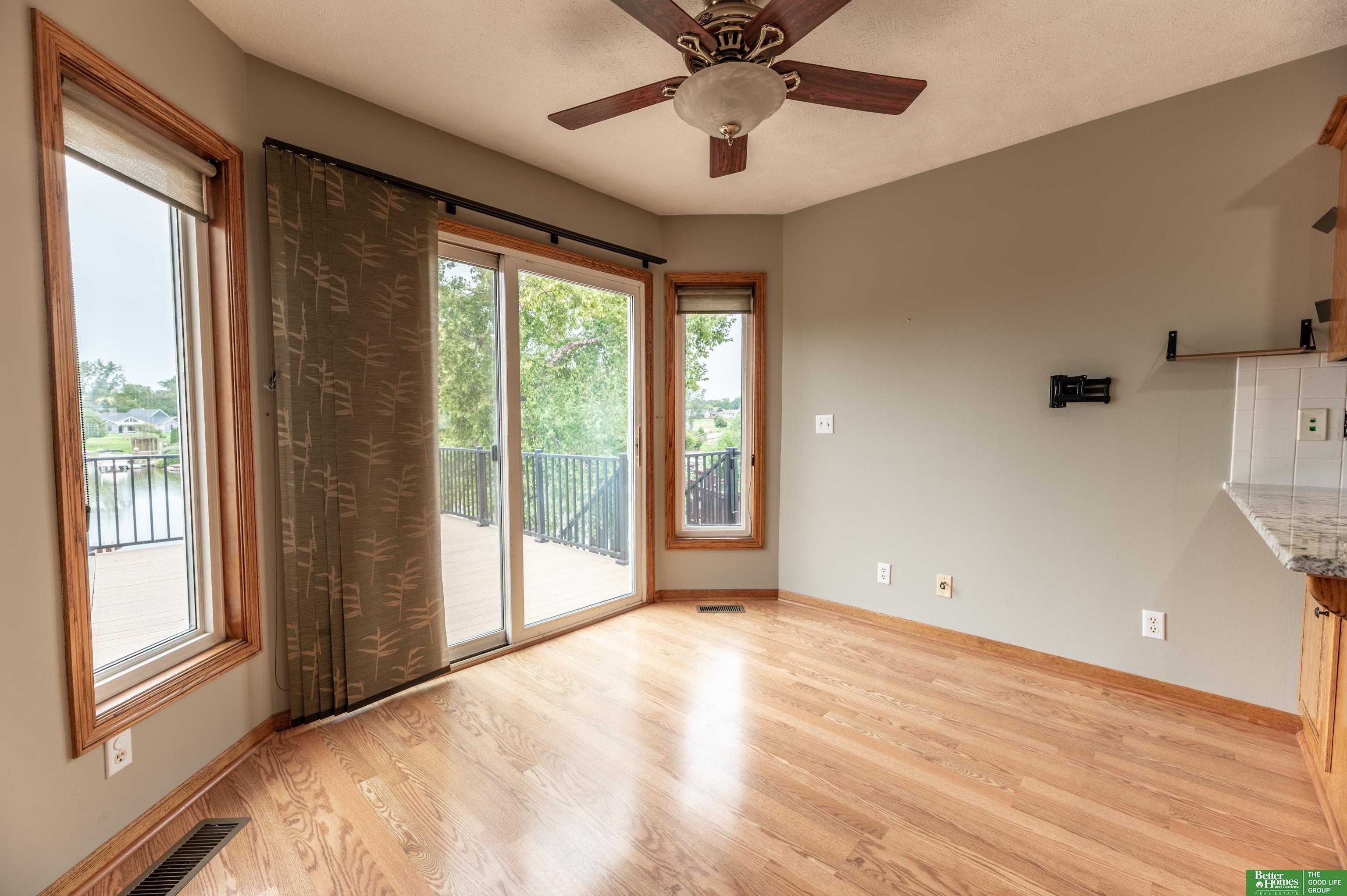 2713 Lakeview Circle