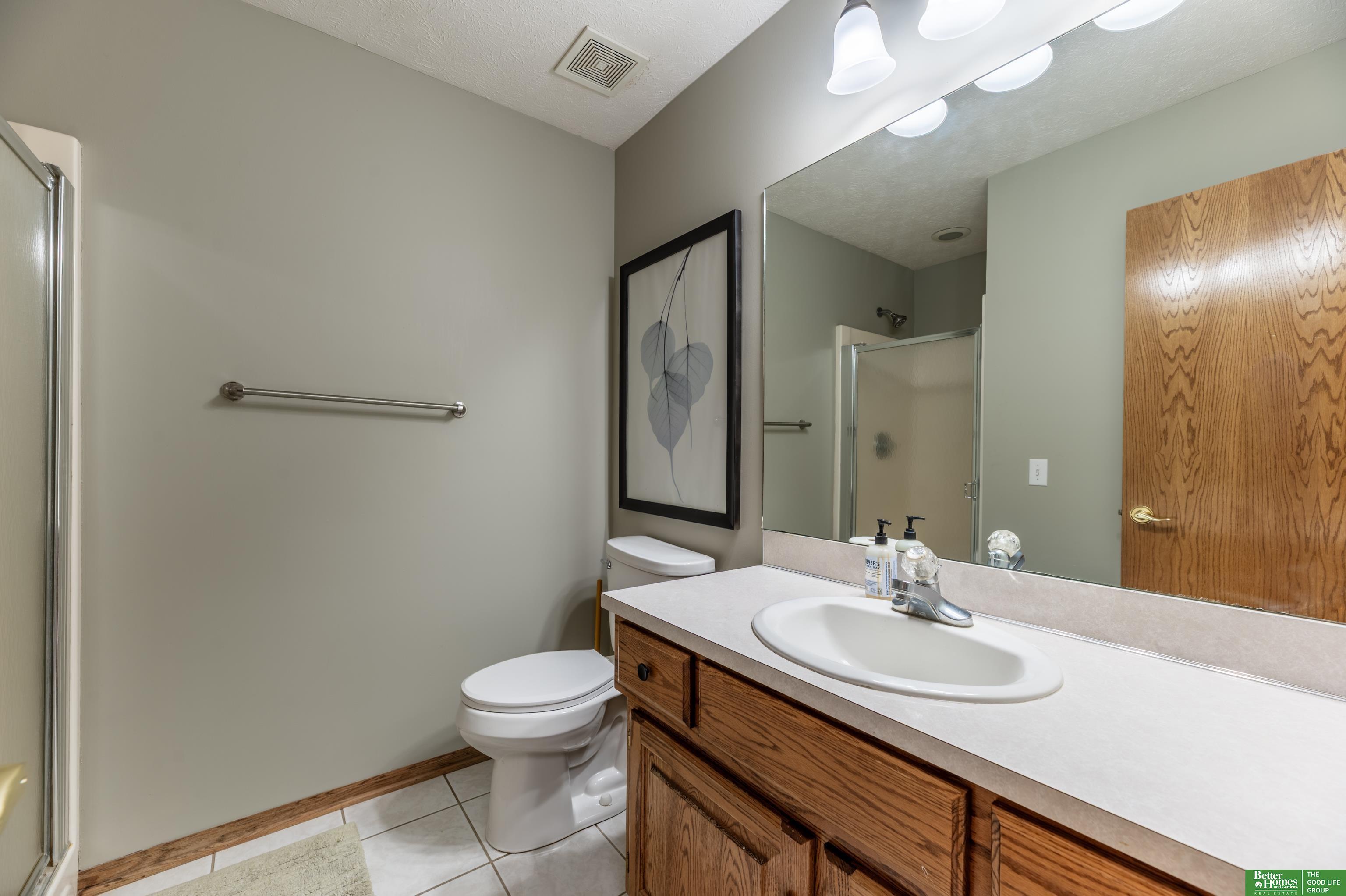 2713 Lakeview Circle