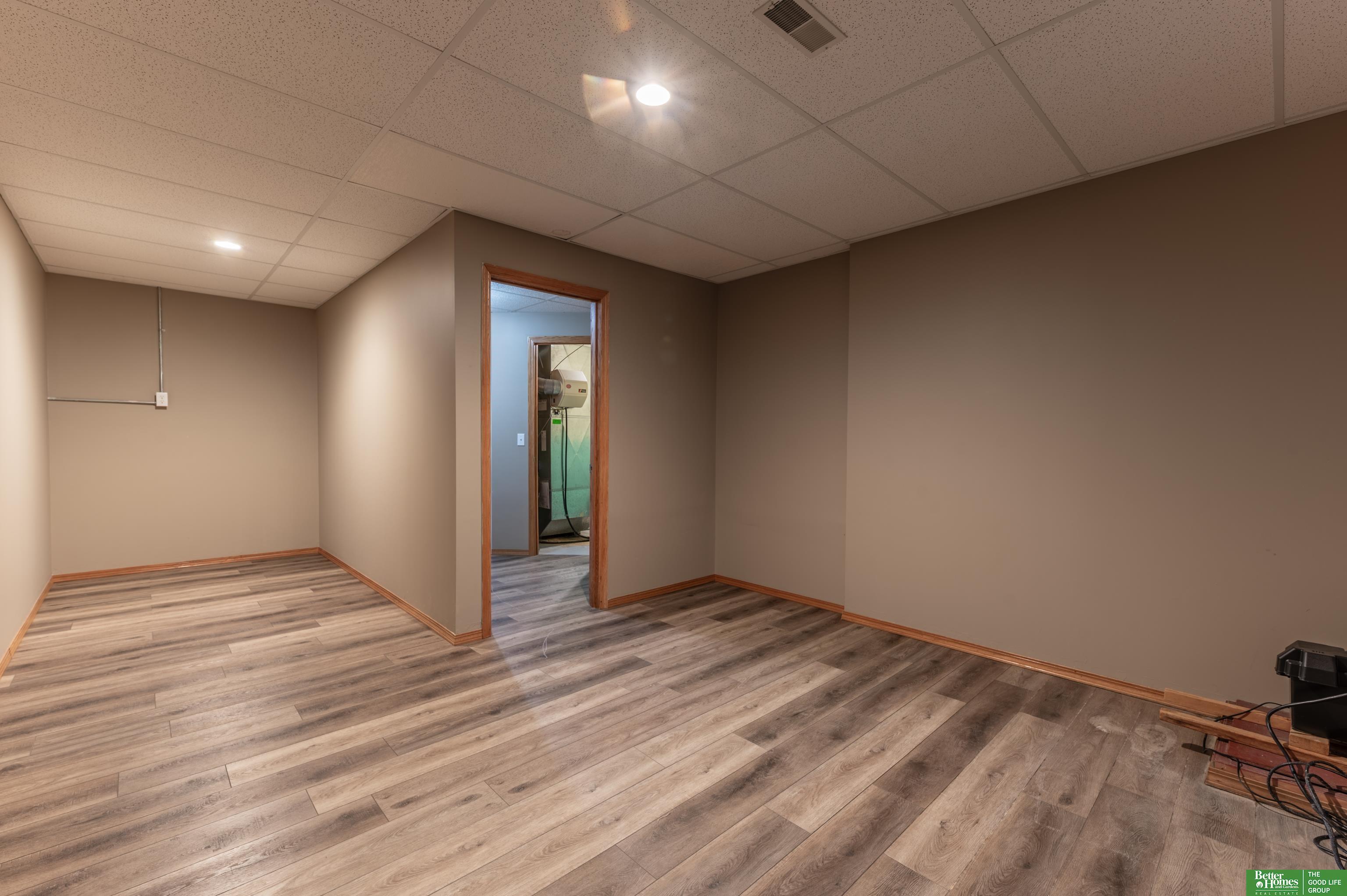 2713 Lakeview Circle