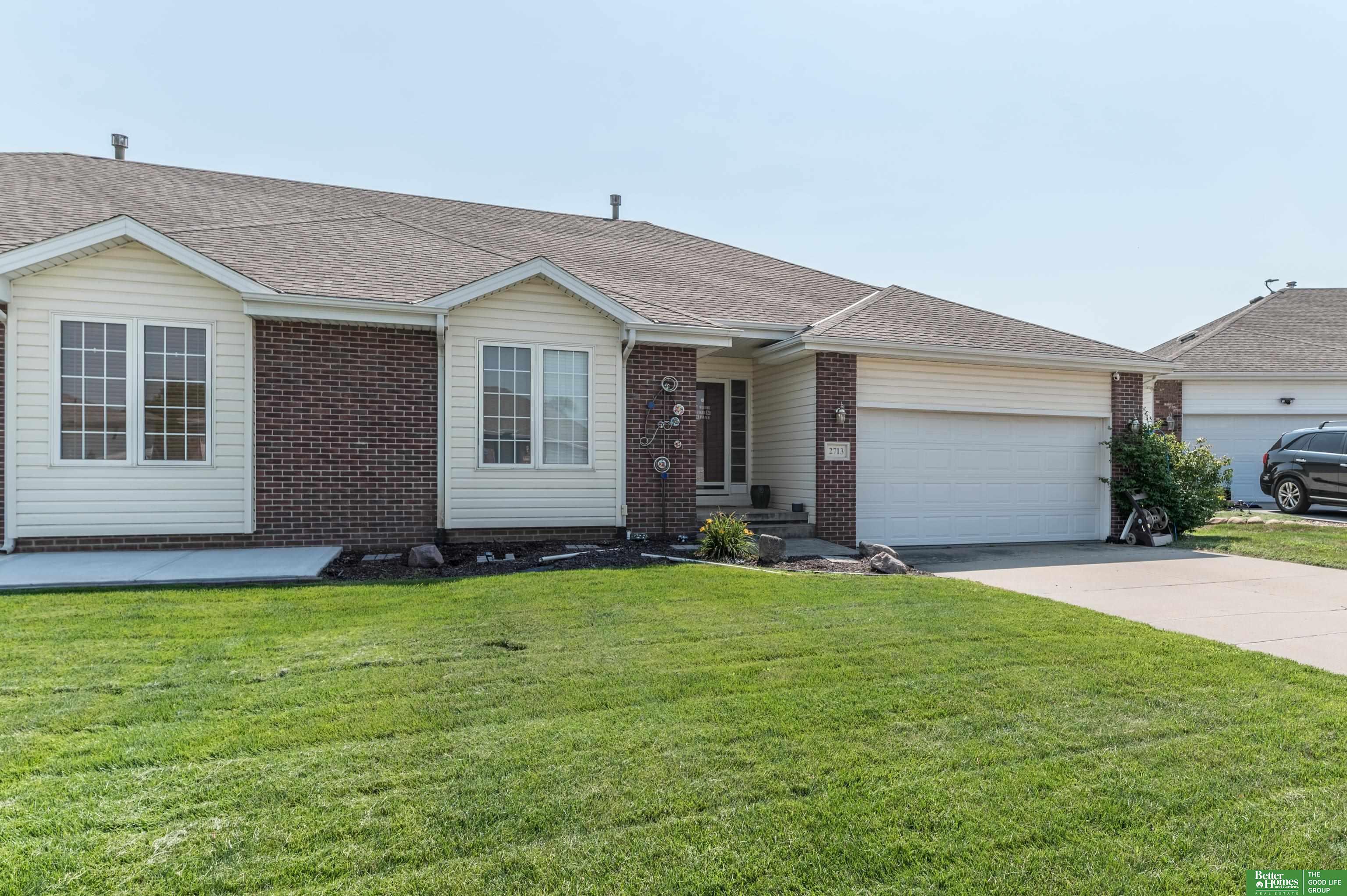 2713 Lakeview Circle
