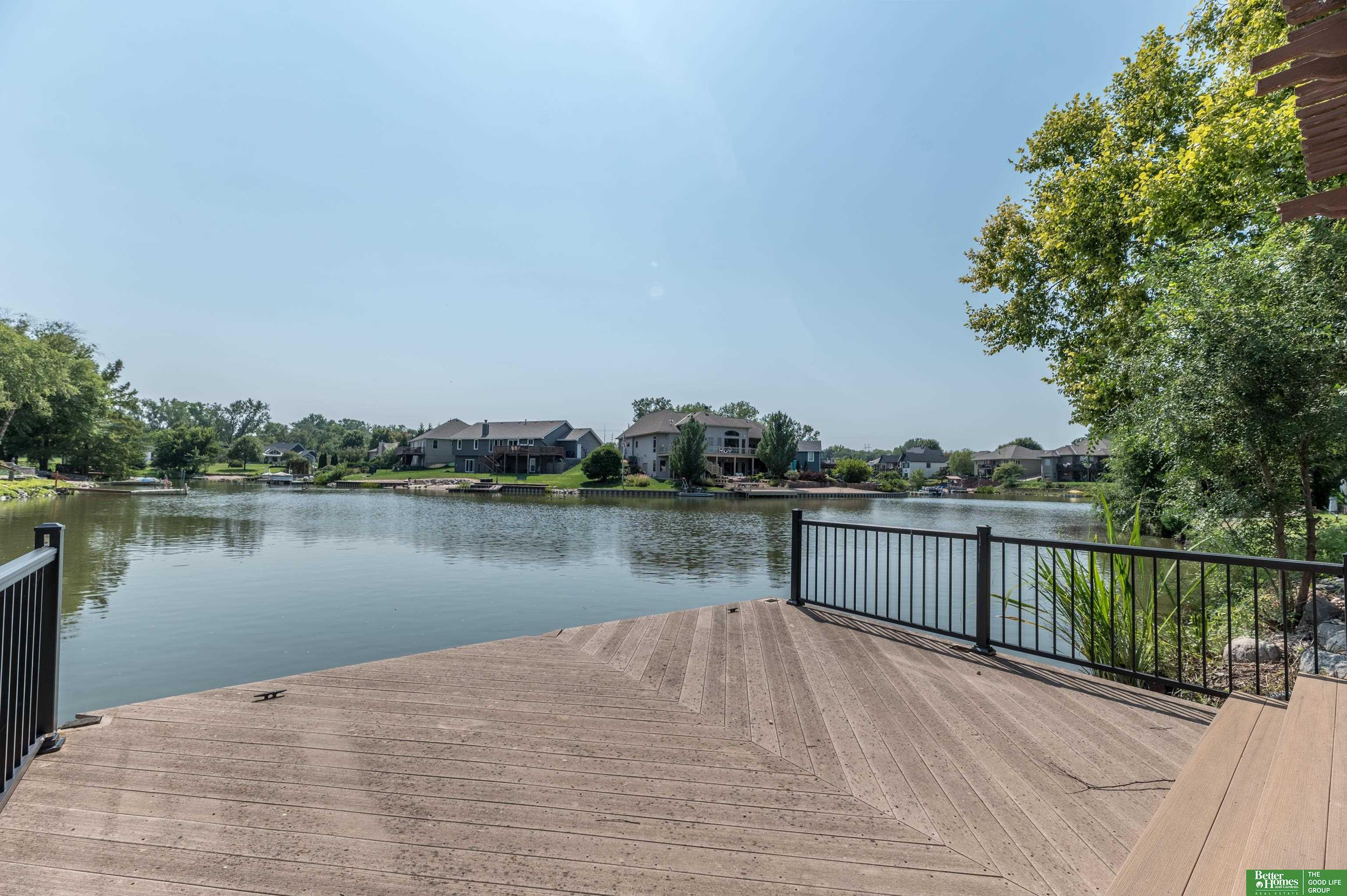 2713 Lakeview Circle