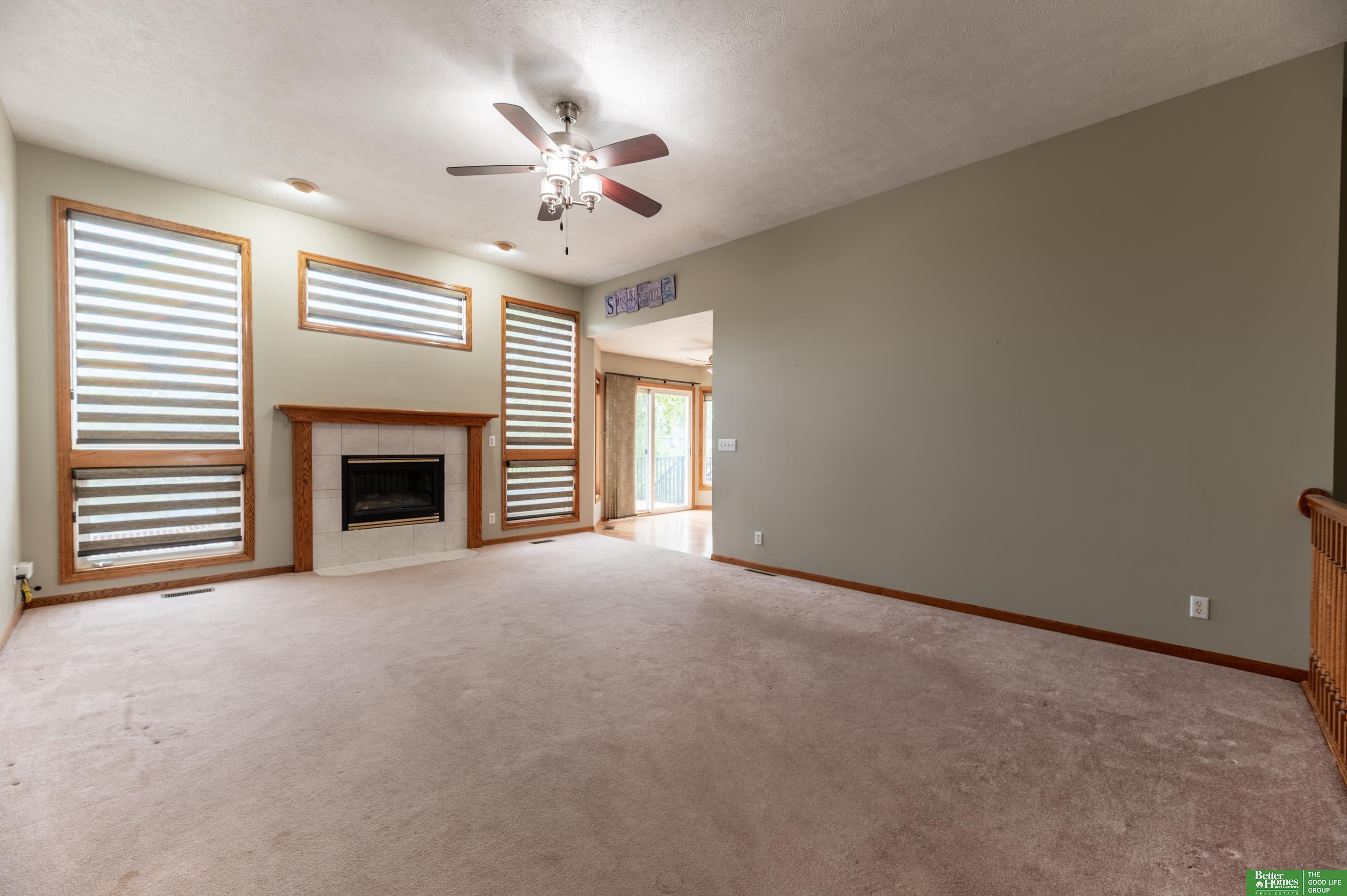 2713 Lakeview Circle