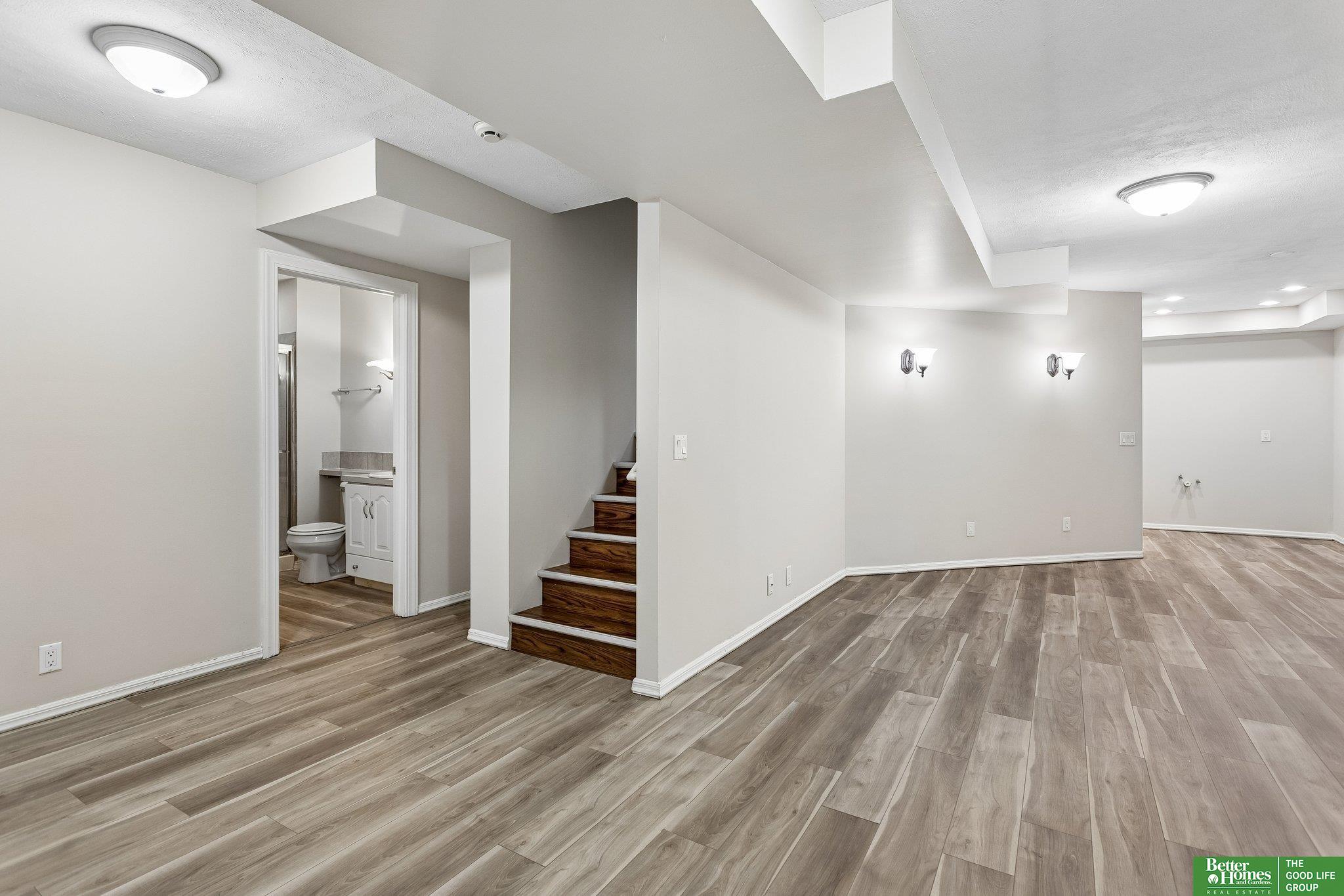 1821 S 171 Court